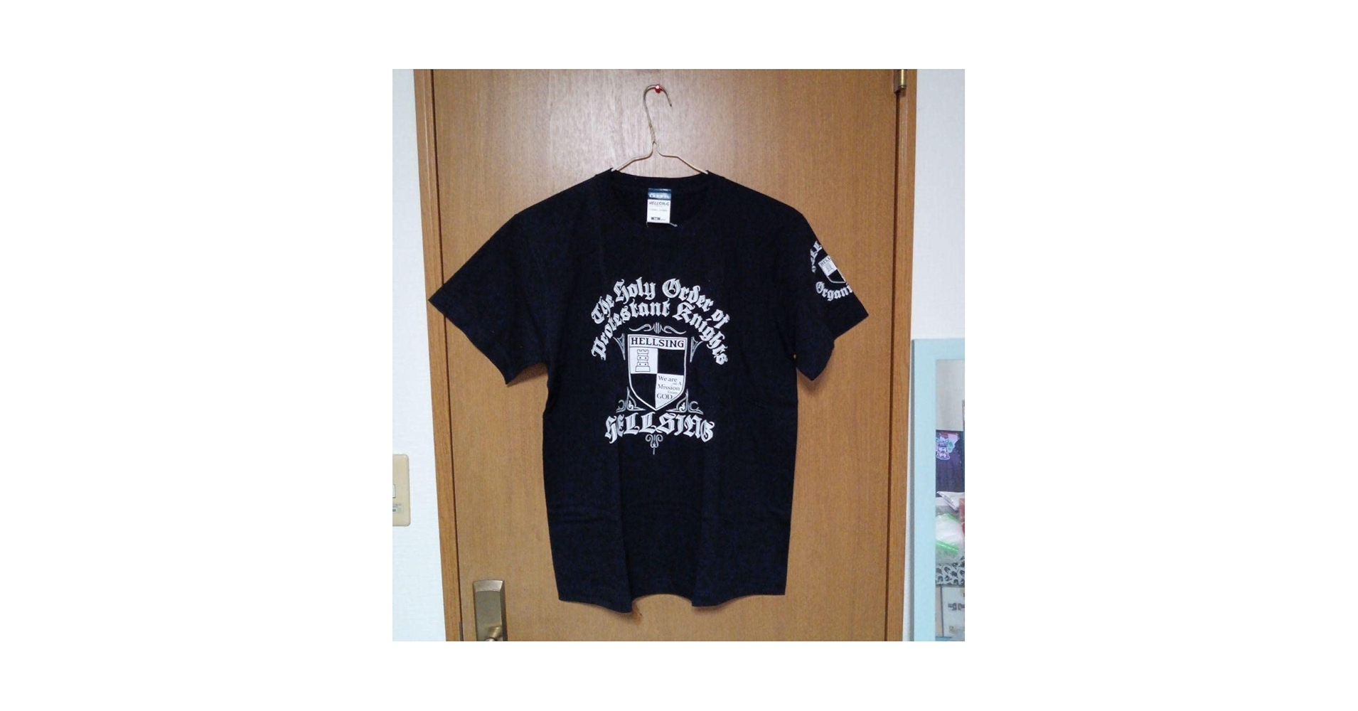 Amazon.co.jp: ヘルシング T-シャツ : ファッション