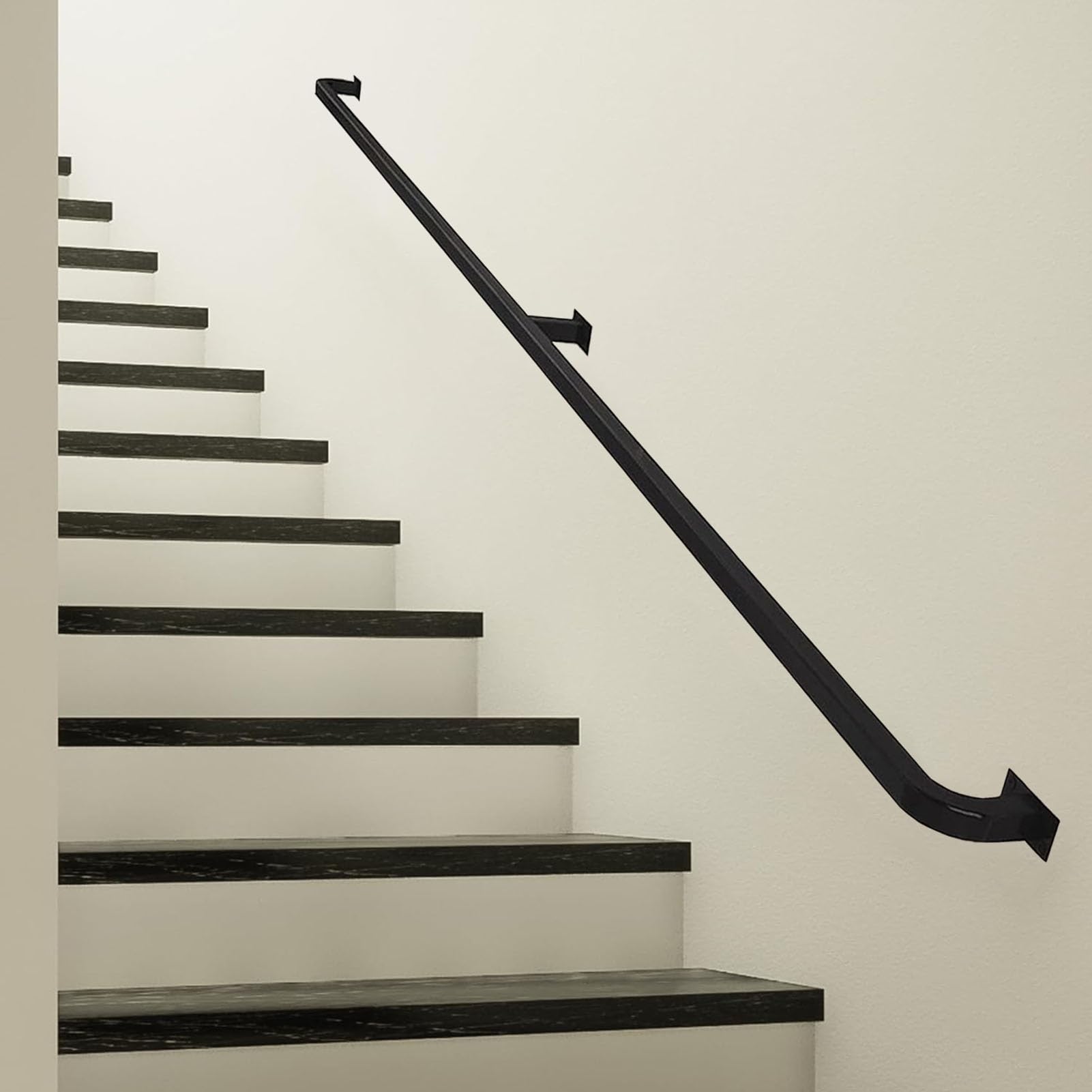 Main courante escalier interieur et exterieur en fer industriel noir de 6 m avec supports