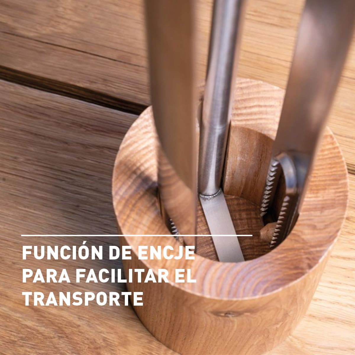 höfats - Herramientas de fuego - Juego de 3 piezas con pinzas de fuego, atizador con soplador de llama y base de madera - Cubiertos para chimenea, utensilios de horno como accesorio para fuegos