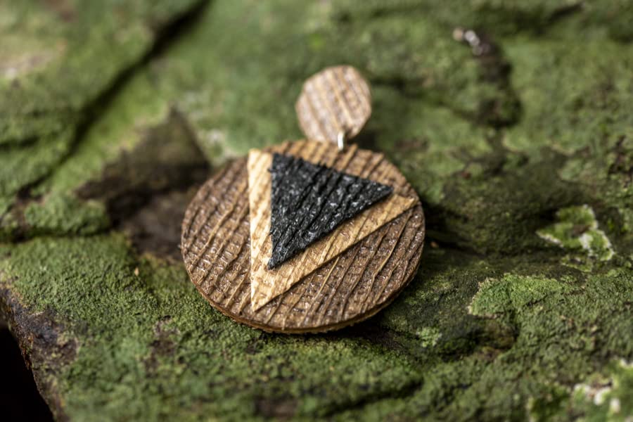 Miniatura 2 de VIRECHIC - Disc Drop Earrings - Sustainable Natural Fiber, Handmade Brazilian Earrings, Unique Creative Pair of Earrings, Eco-Friendly - Black