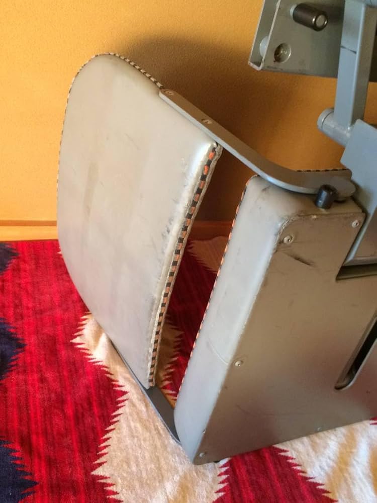 Amazon.co.jp: 鉄道部品 JR 東海道新幹線 N700系 運転台補助椅子