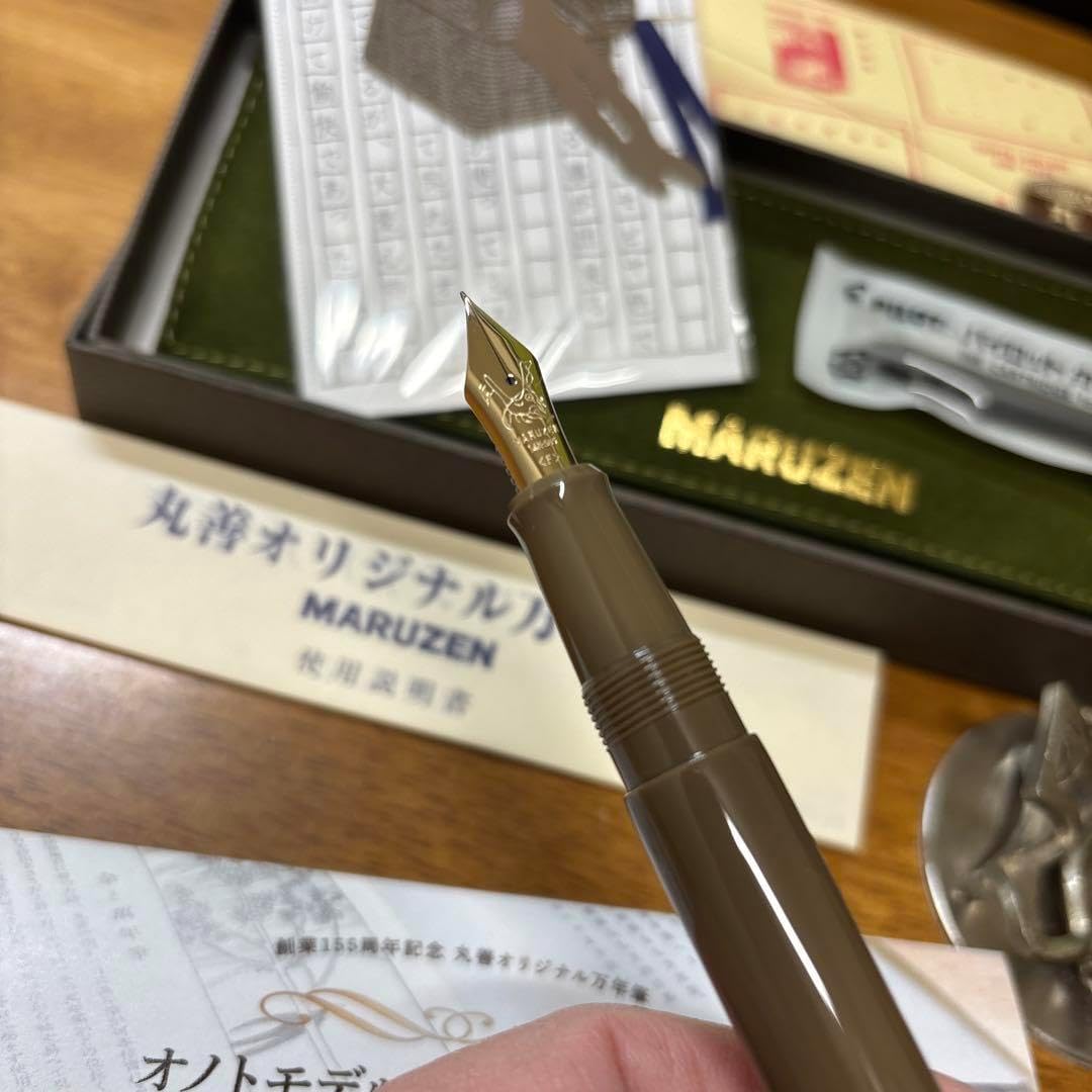 値下げ中　丸善創業155周年　オノトモデルストリームライン　セピア万年筆　M中字 丸善創業155周年 オノトモデルストリームライン セピア万年筆 M中字