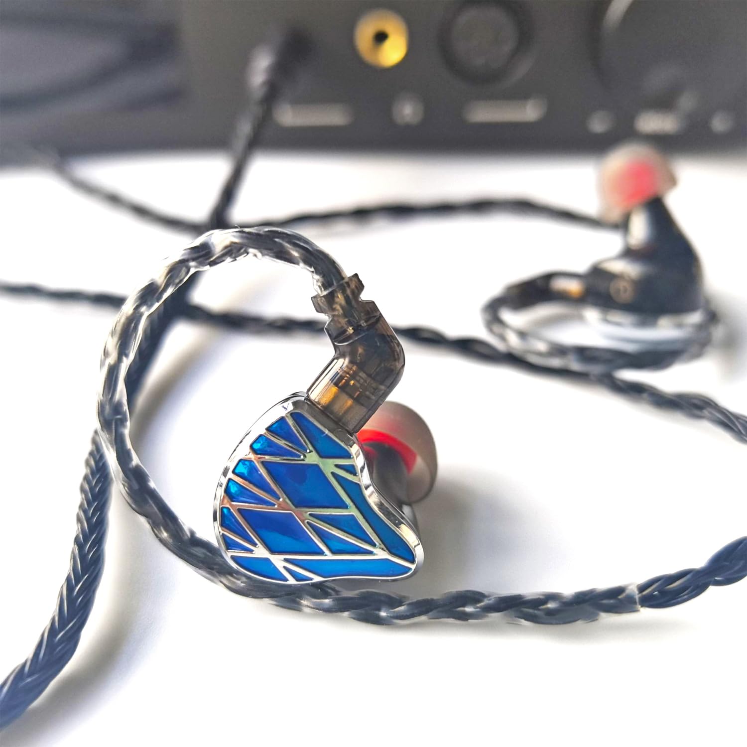 Auriculares intraurales con cable chapado en plata de 16 núcleos, controlador de doble cámara con cable, auriculares híbridos IEM HiFi para músicos Singer Studio, cable desmontable para