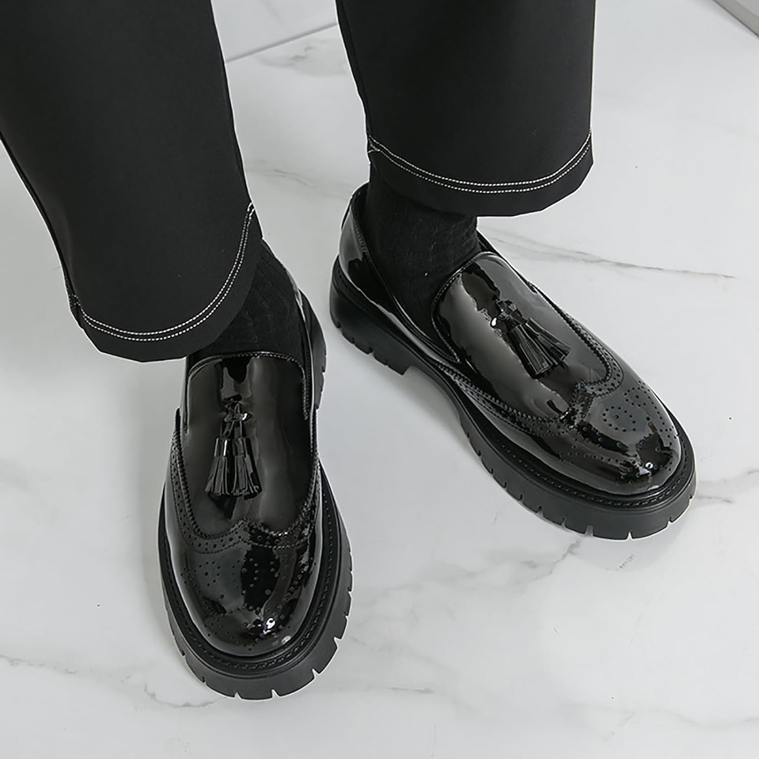 Men's Black Patent Leather Slip-On Platform Loafers Fashion Brogue Tassel Non-Slip Lug Sole Penny Formal Shoes for Business Work Party