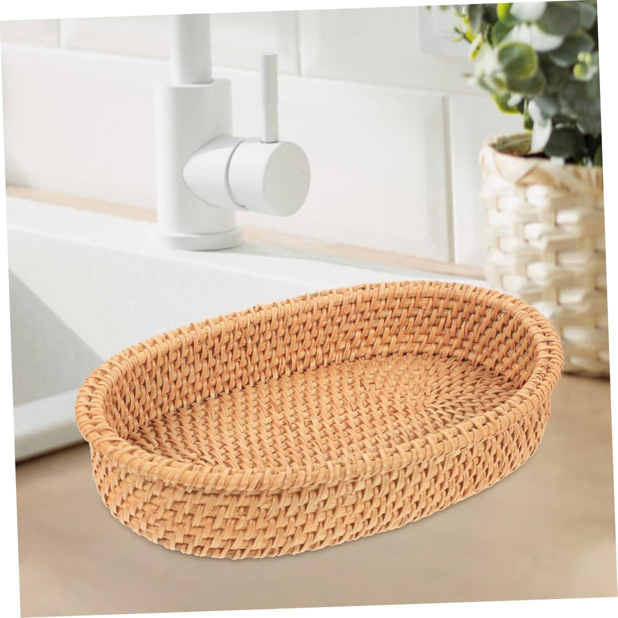 Hand-woven Small Rattan Bread Basket 20x12x4 Cm Rustic Oval Food Serving Basket for Fruit and Breakfast Storage in Kitchen and Dining