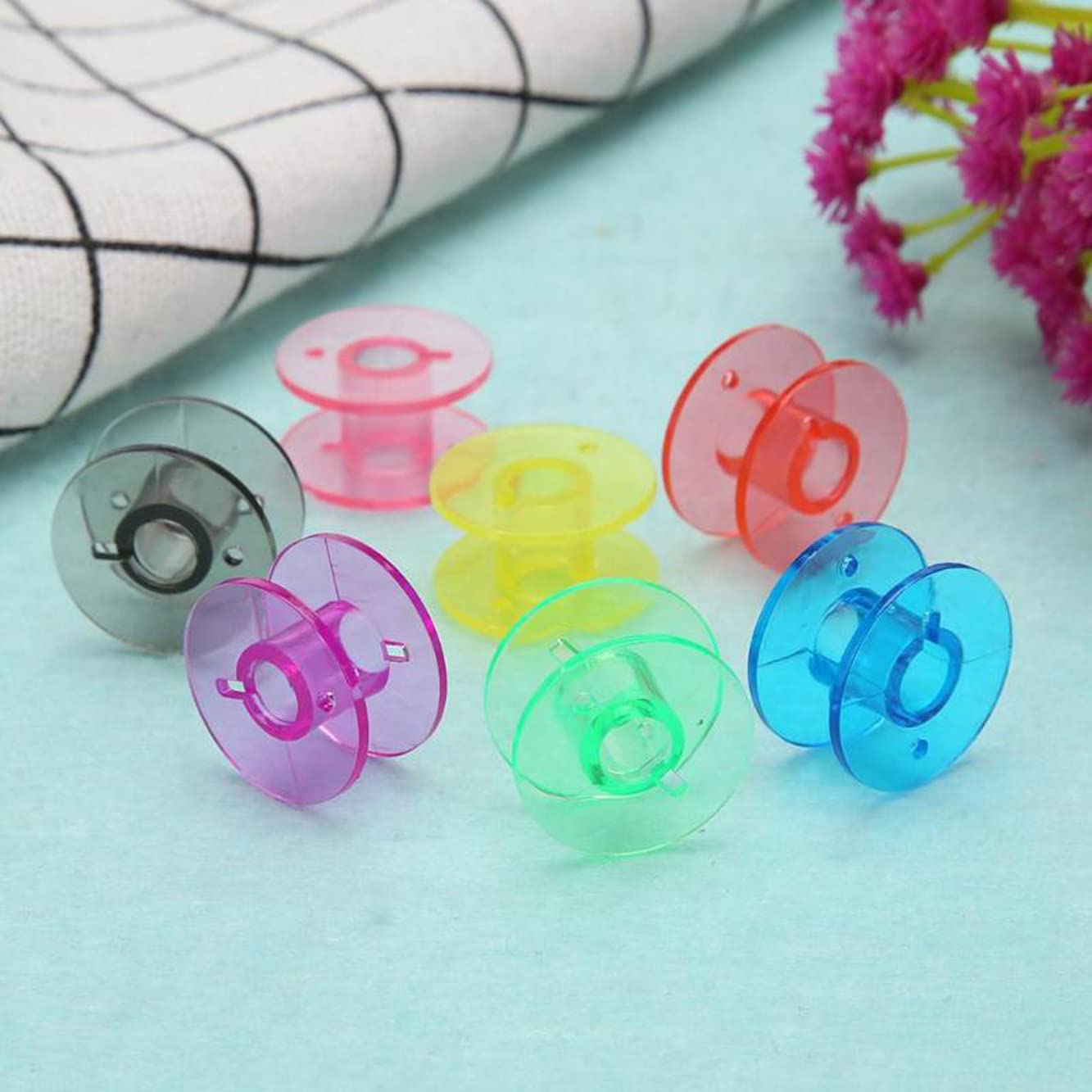 25 Pcs Clear Resin Sewing Machine Bobbins for Any Automatic — Amazon image 3