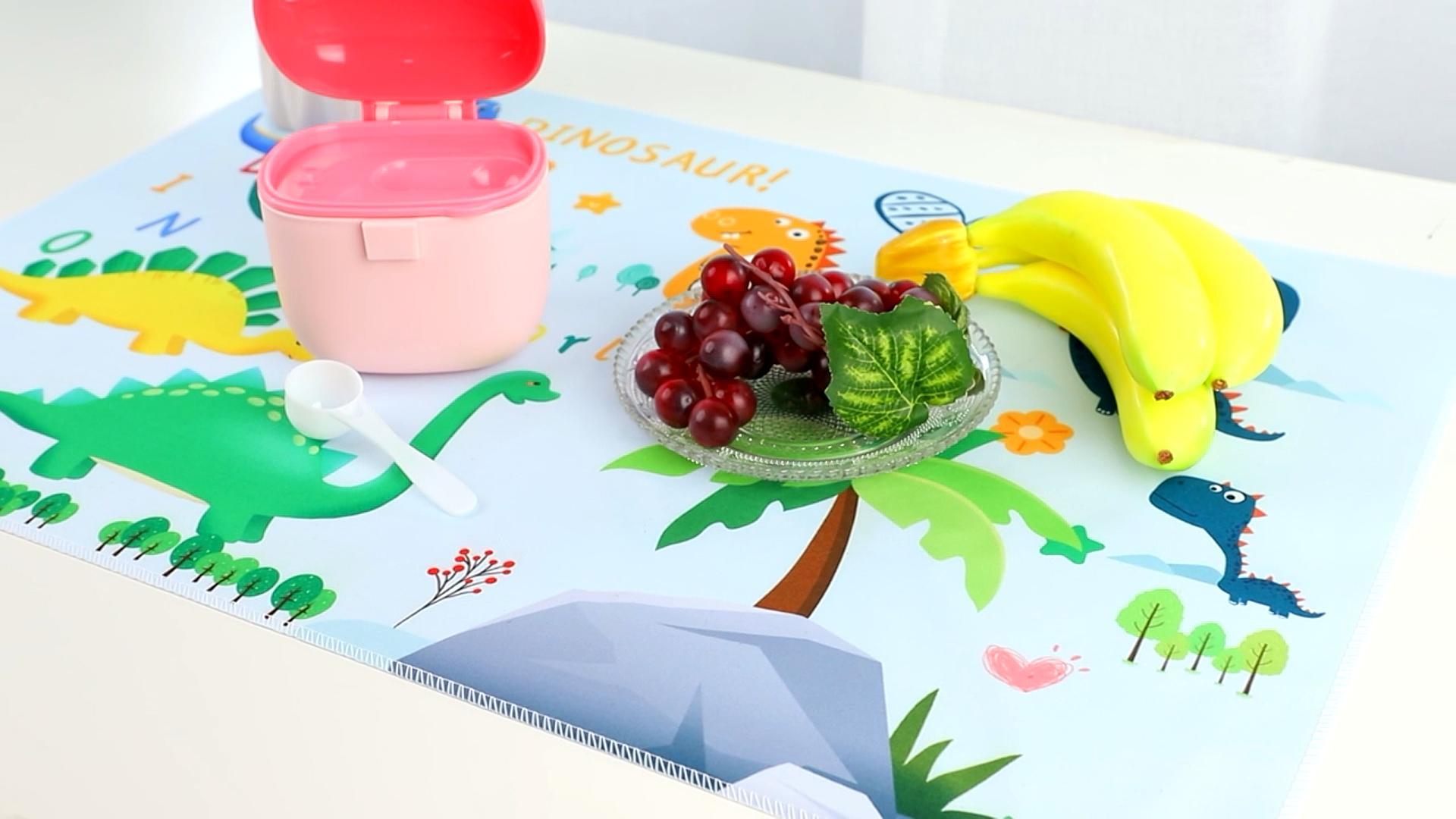 Set De Table Enfant Dinosaures 40x60cm - Napperon Tissu Réutilisable Lavable Pour École Et Maison
