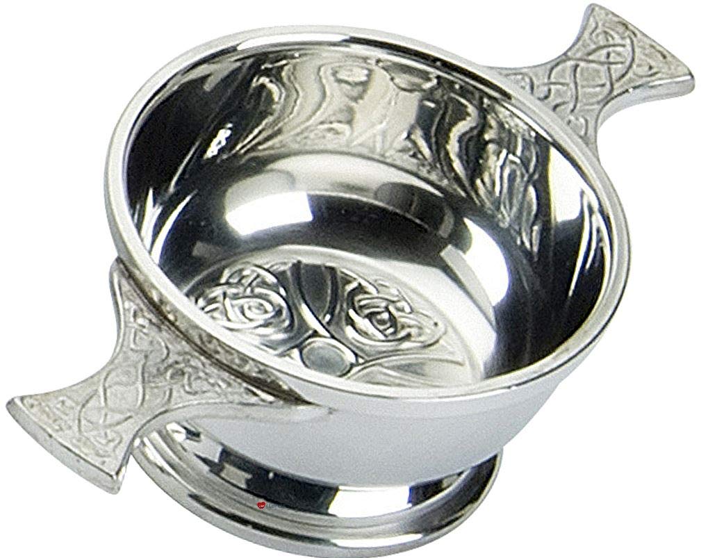Copa de la Amistad Scottish Quaich con cruz celta el regalo ritual de peltre ideal