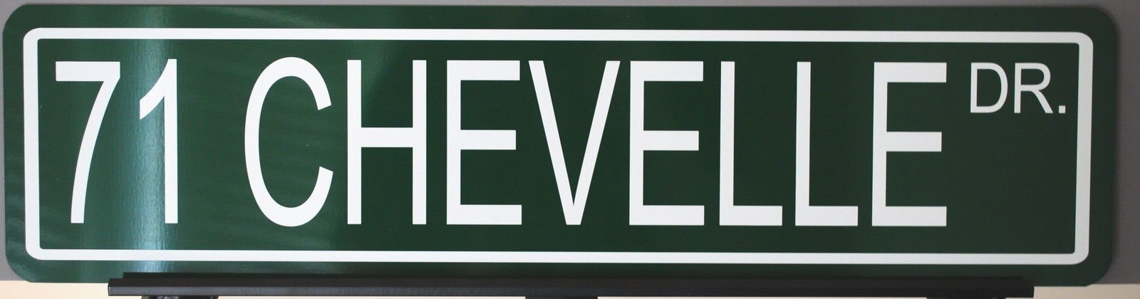 METAL STREET SIGN 1971 71 CHEVELLE DRIVE 6 x 24 HOT Rod Muscle CAR WALL ART GIFT BAR MAN CAVE RESTAURANT SHOP GARAGE HOME OFFICE FITS Chevy SS Super Sport Malibu 327 396 427 454