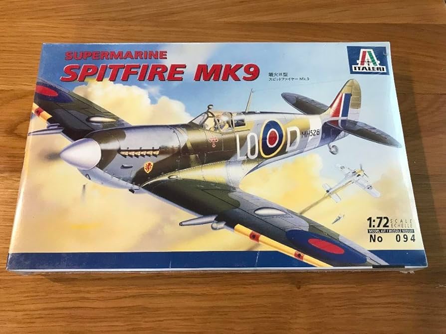 Amazon | イタレリ 172 スピットファイア Mk9 プラモデル | プラモデル