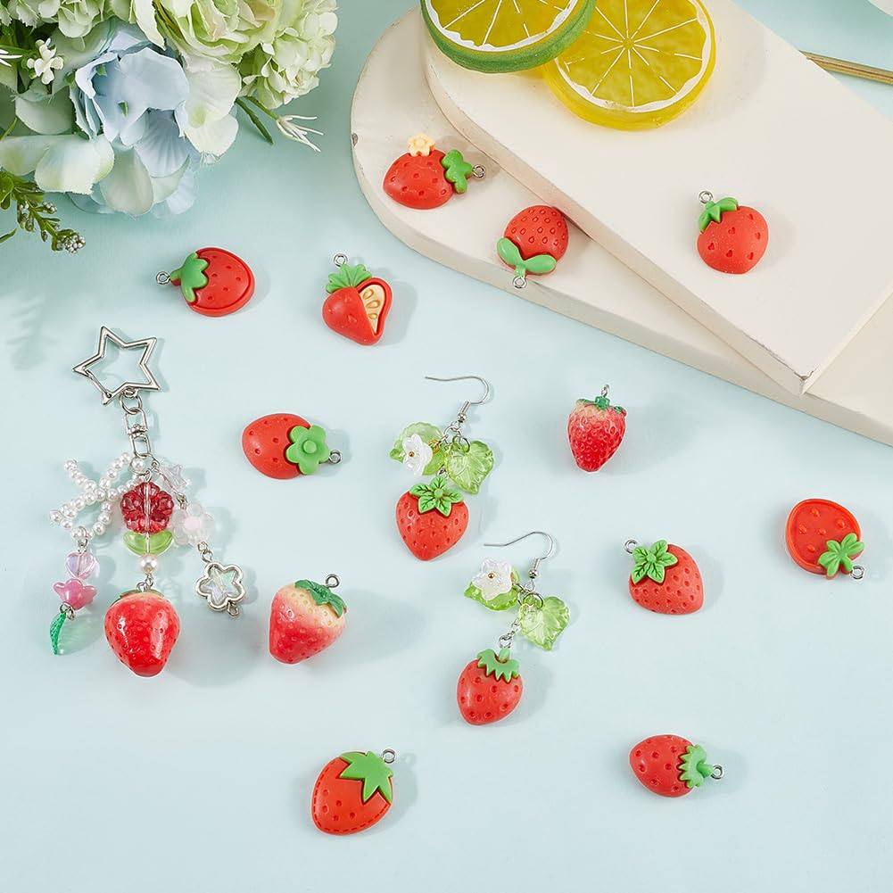 SUNNYCLUE Lot de 4 mini Breloques en Résine en Forme de Fraise Pendentifs en Résine 48pcs Opaques avec Boucles en Fer Platine pour Bracelets Colliers Boucles D'Oreilles Accessoires de Fabrication de
