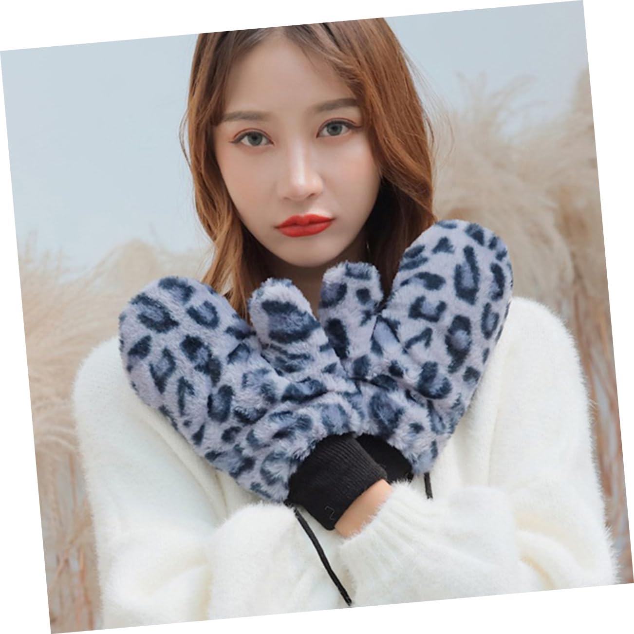 BESTYASH Leopard Pattern Warm Riding Gloves Full-Finger Windproof Thicken Neck Hanging for Women