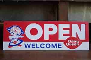 Amazon.co.jp: Dairy Queen デイリークイーン OPEN CLOSE 看板