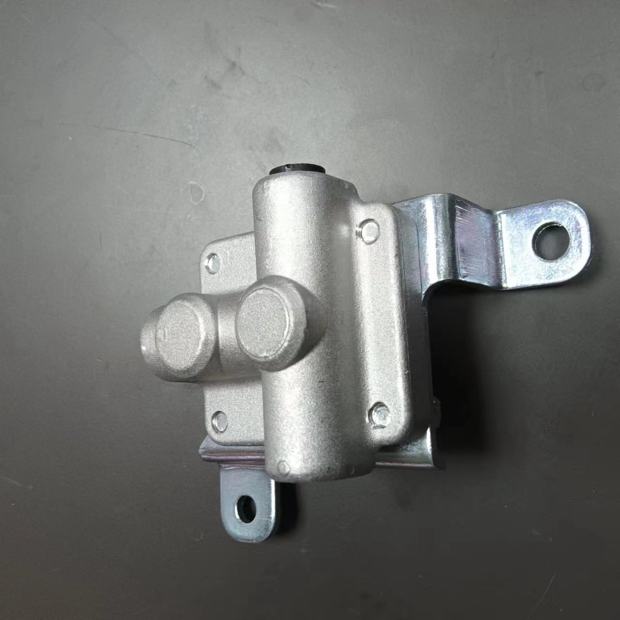 Brake Distribution Valve 31490-0K010