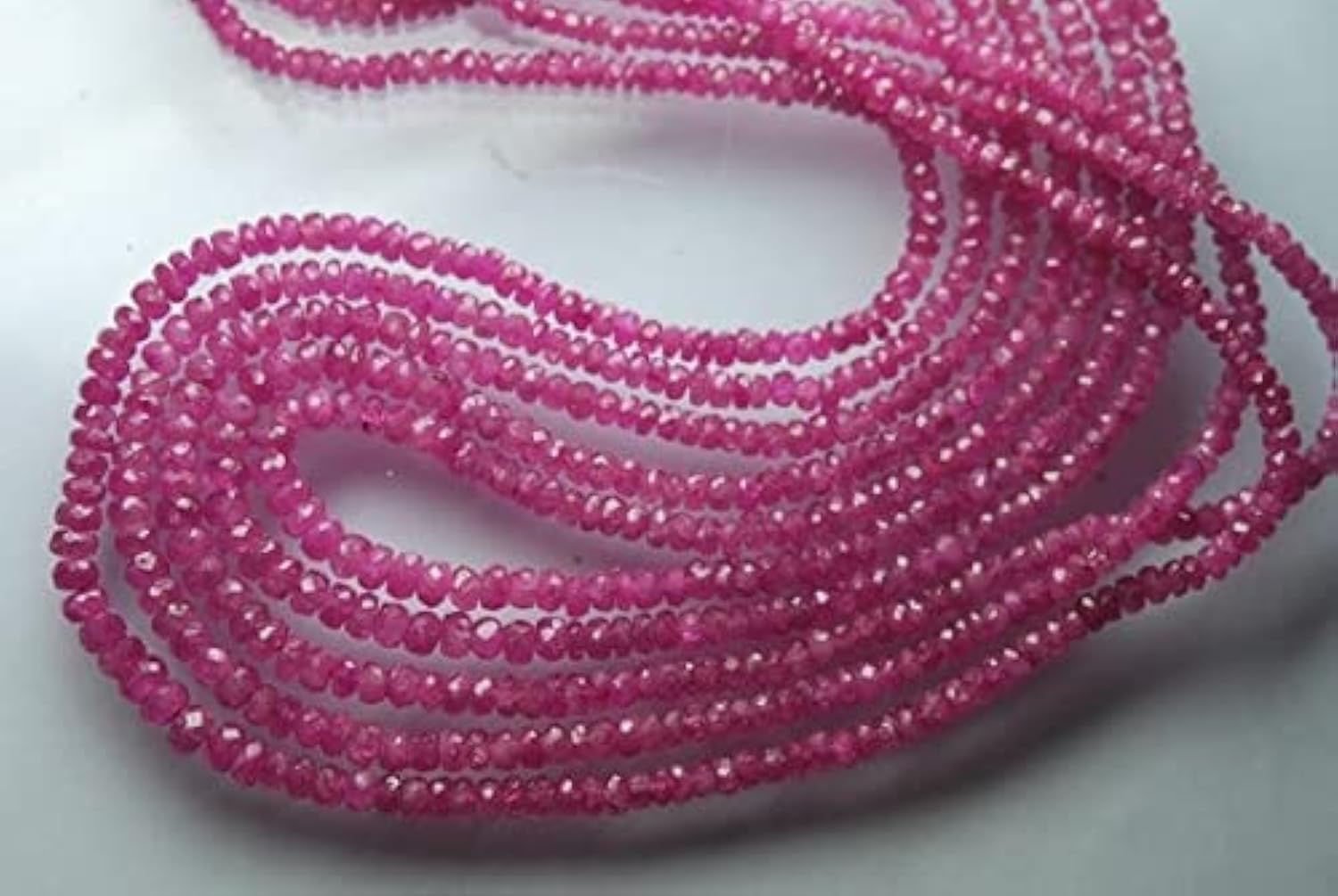 Saphir rose naturel perles pour créer vos propres bijoux de mariage élégants