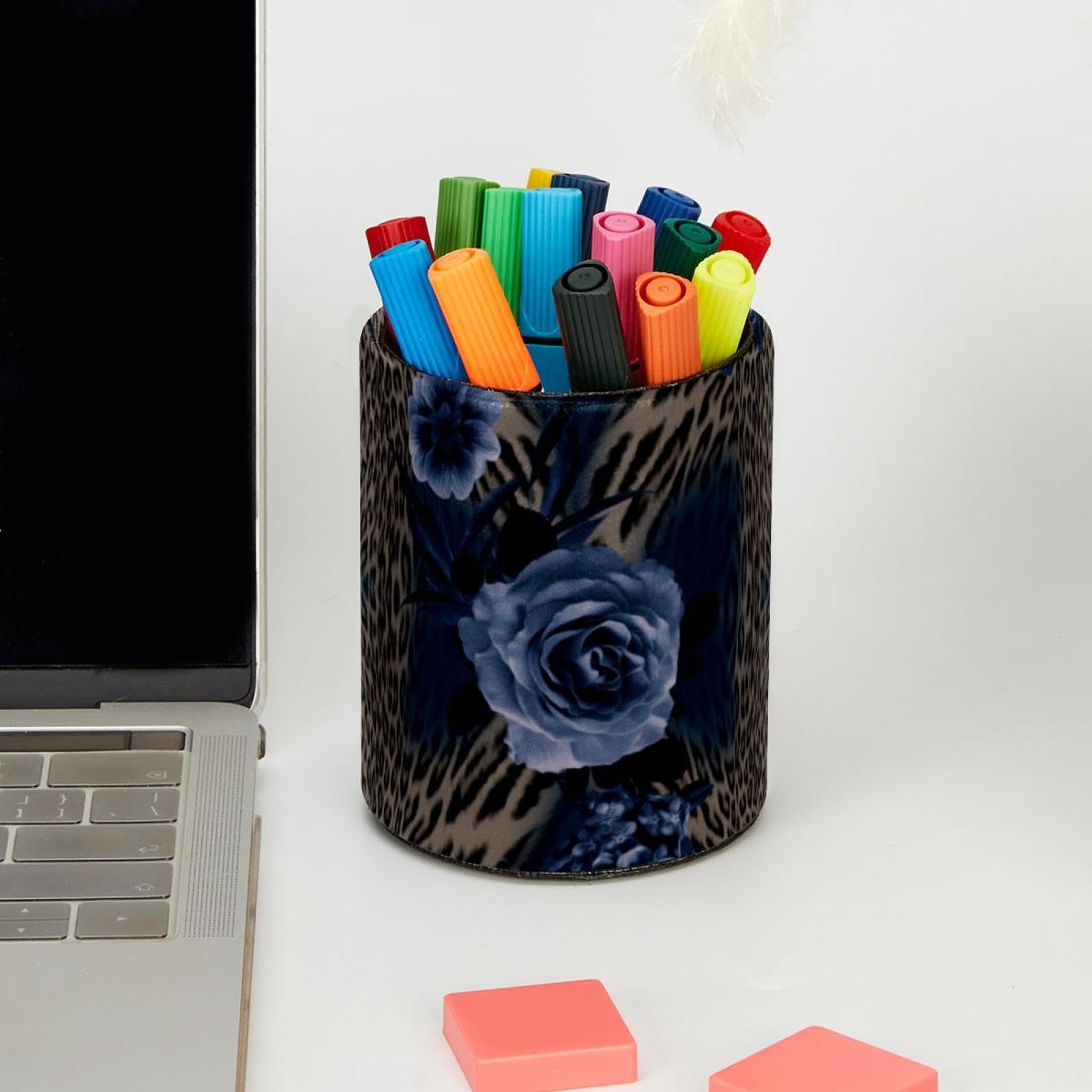 Pot à crayons rond en cuir synthétique avec motif léopard et fleur bleue pour bureau et décoration d'intérieur