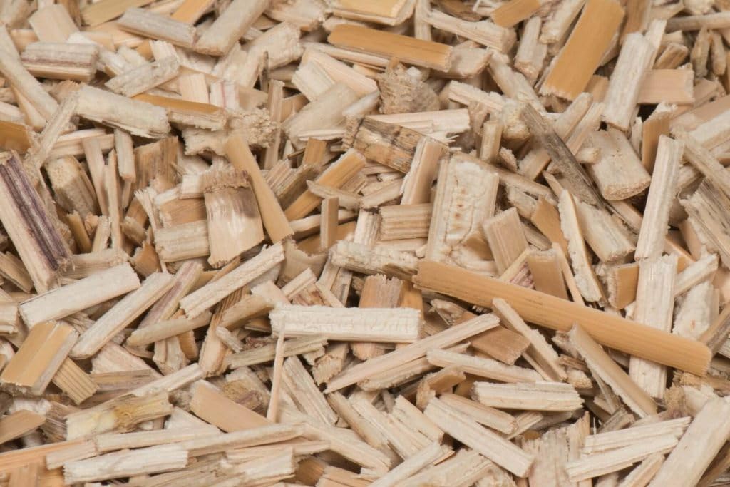 Green Elephant Litière de Miscanthus pour animaux de basse-cour, poule et volailles, lapin, avec tabac comme répuslif naturel contre les poux rouges. Sac de 10Kg