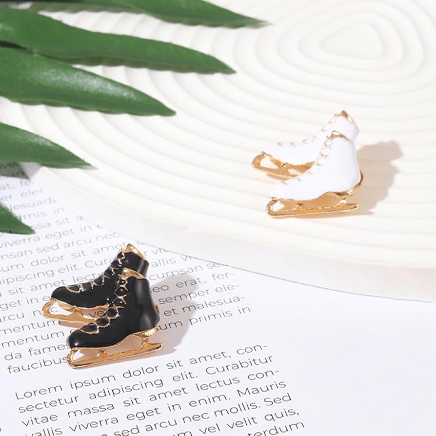 Amazon.co.jp: ブローチ アイススケート靴 フィギュアスケート メタル