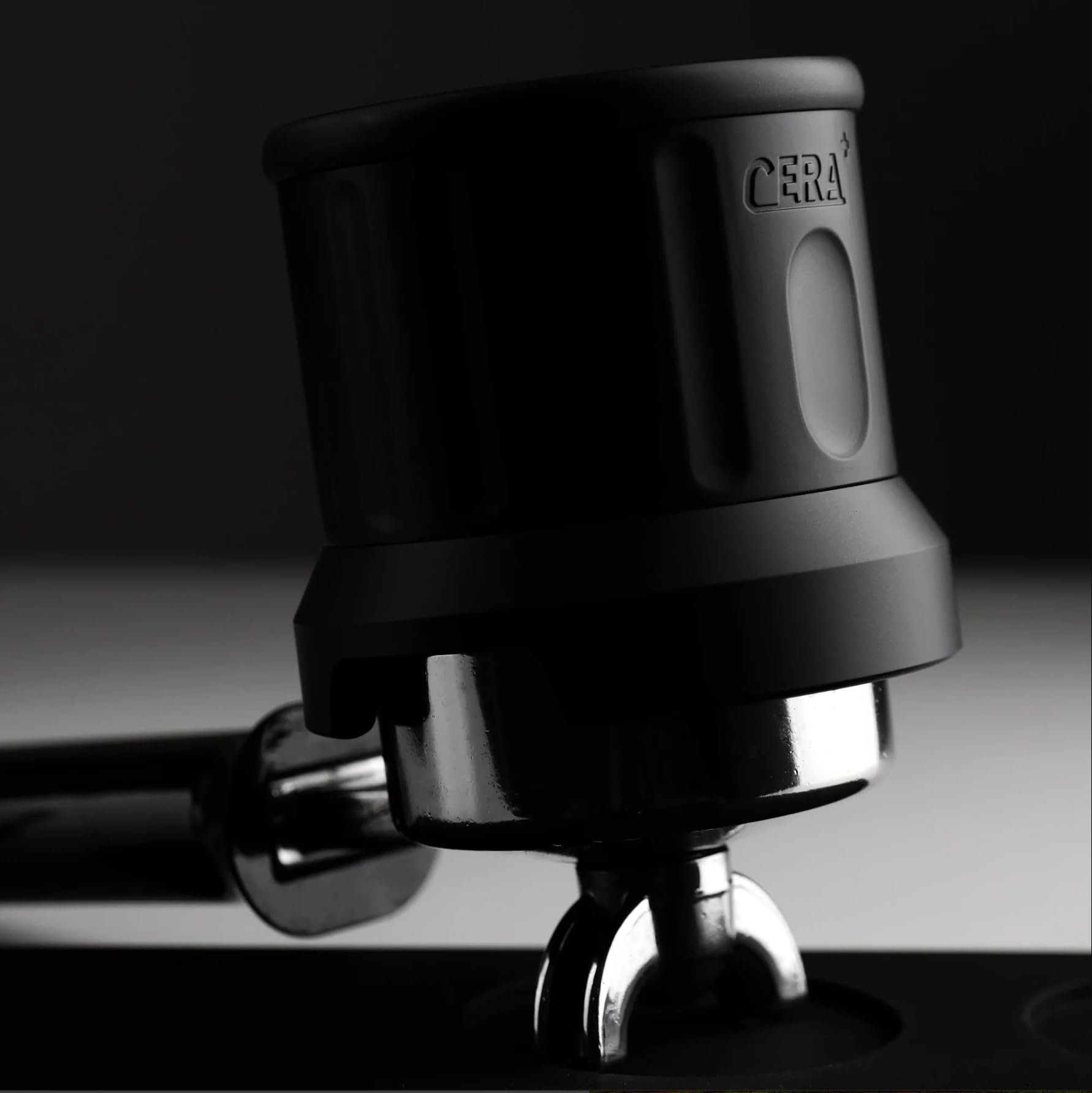 CERA+ ET58 Titan - Tamper eléctrico de café - Portafiltro profesional de 58 mm con presión y vibración ajustables - No apto para cafeteras portátiles