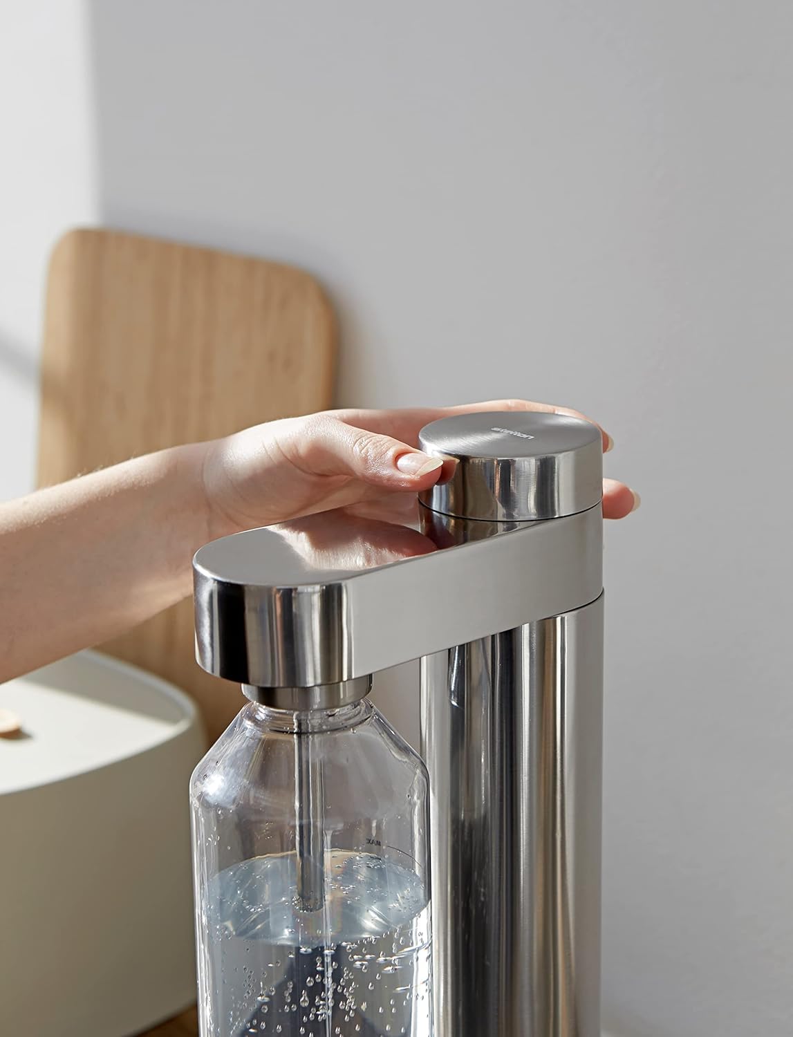 Stelton Brus Wassersprudler mit flasche, Premium Carbonator für Wasser mit CO2 - Einstellbare Sprudelstärke - Skandinavischem Design, Edelstahl