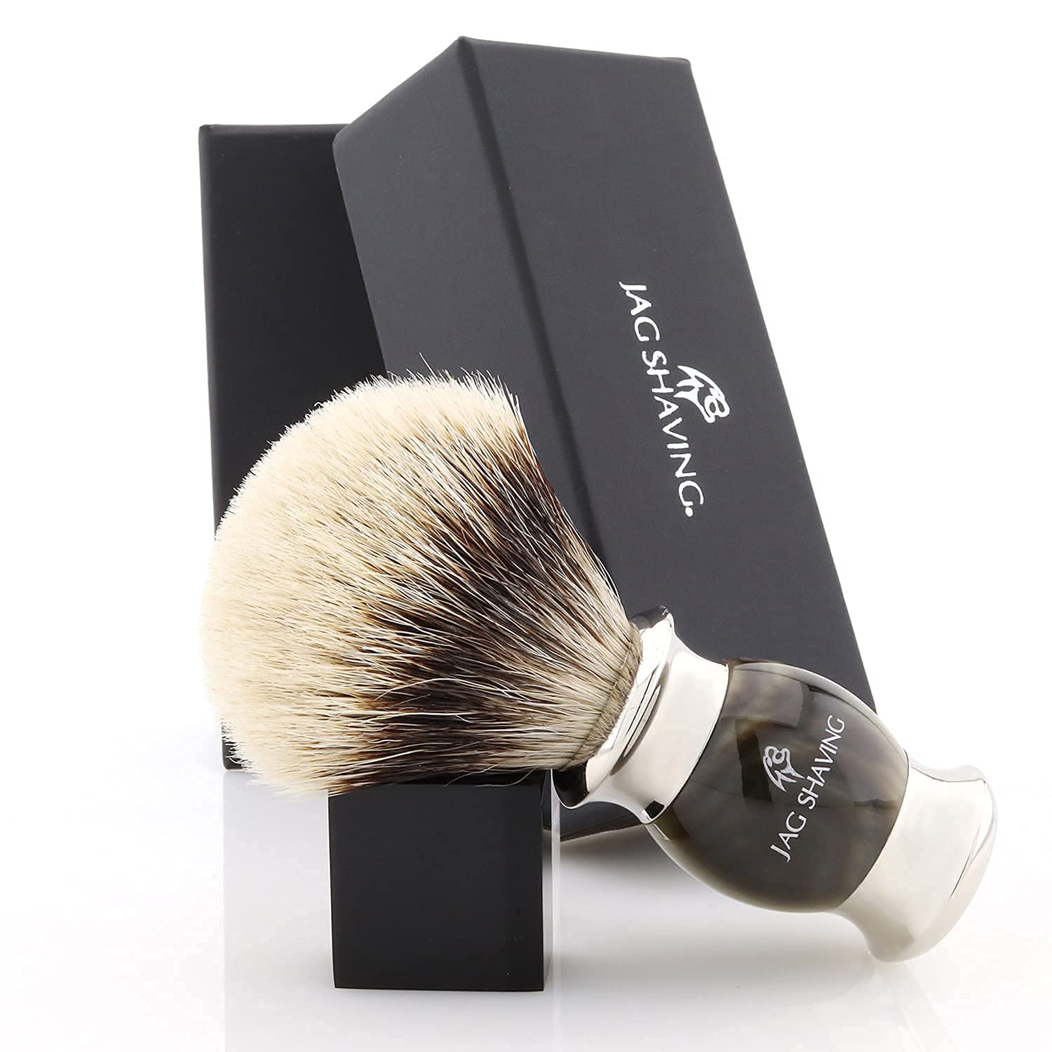Jag Shaving Kit de afeitado – Juego de 3 piezas – gama Jag's Lee – maquinilla de afeitar de seguridad de doble filo, cepillo de afeitar Silvertip Badger – elegante soporte de afeitado – color verde