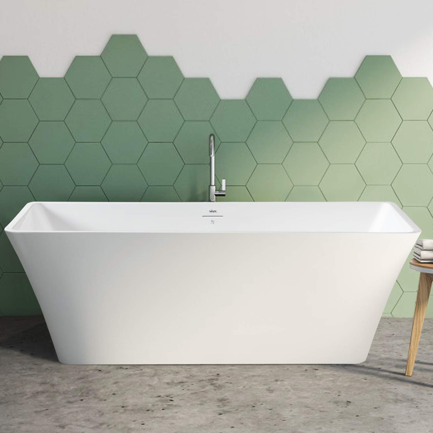 FerdY Sentosa 67 Acrylic Tub