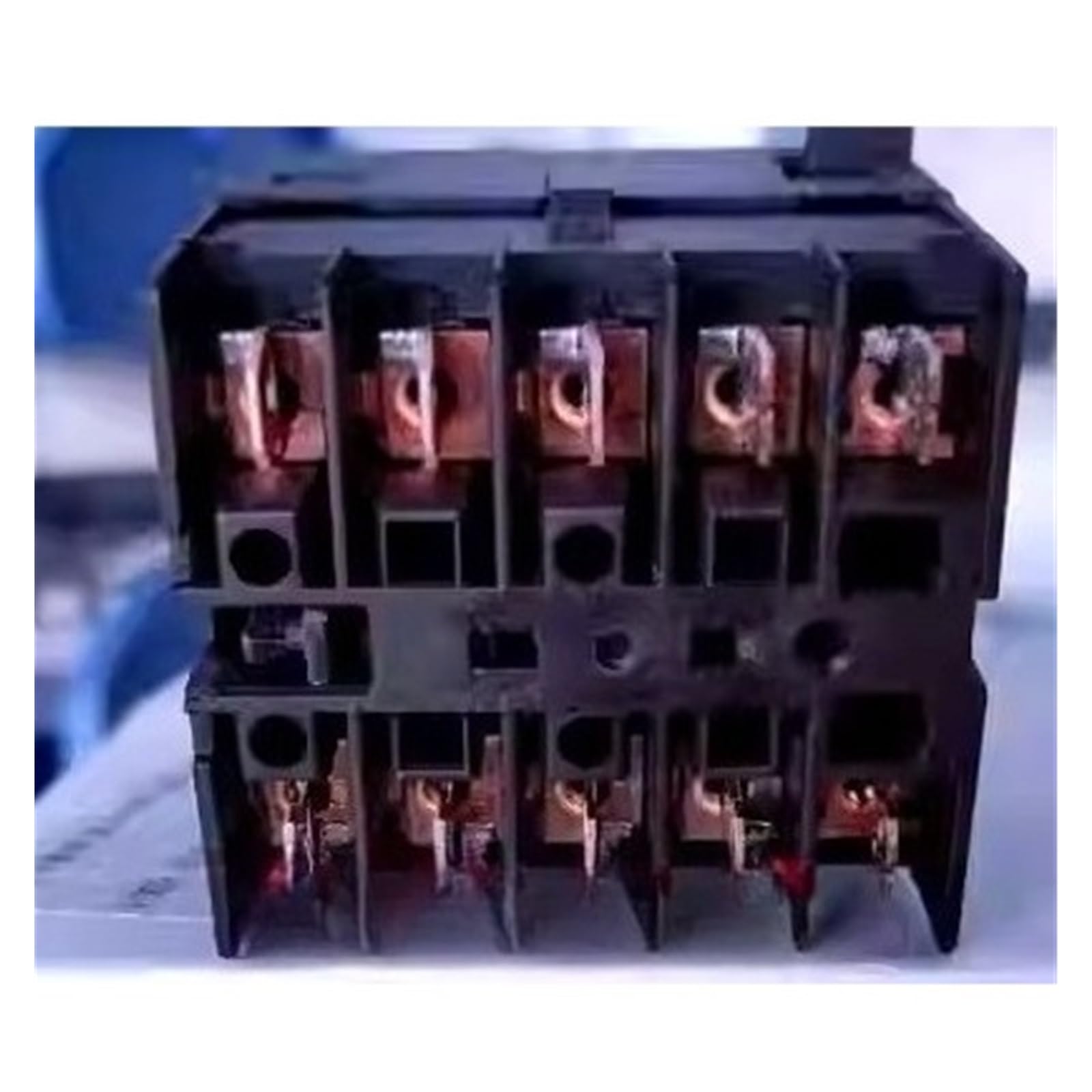 AC-Schütz IEC/EN 60947-4-1, Breiter Fuß AC24V, 24V