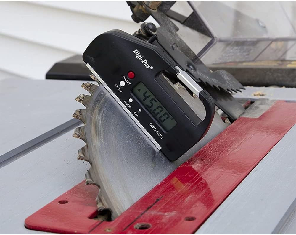 Digi-Pas DWL80PRO measuring angle on a table saw blade