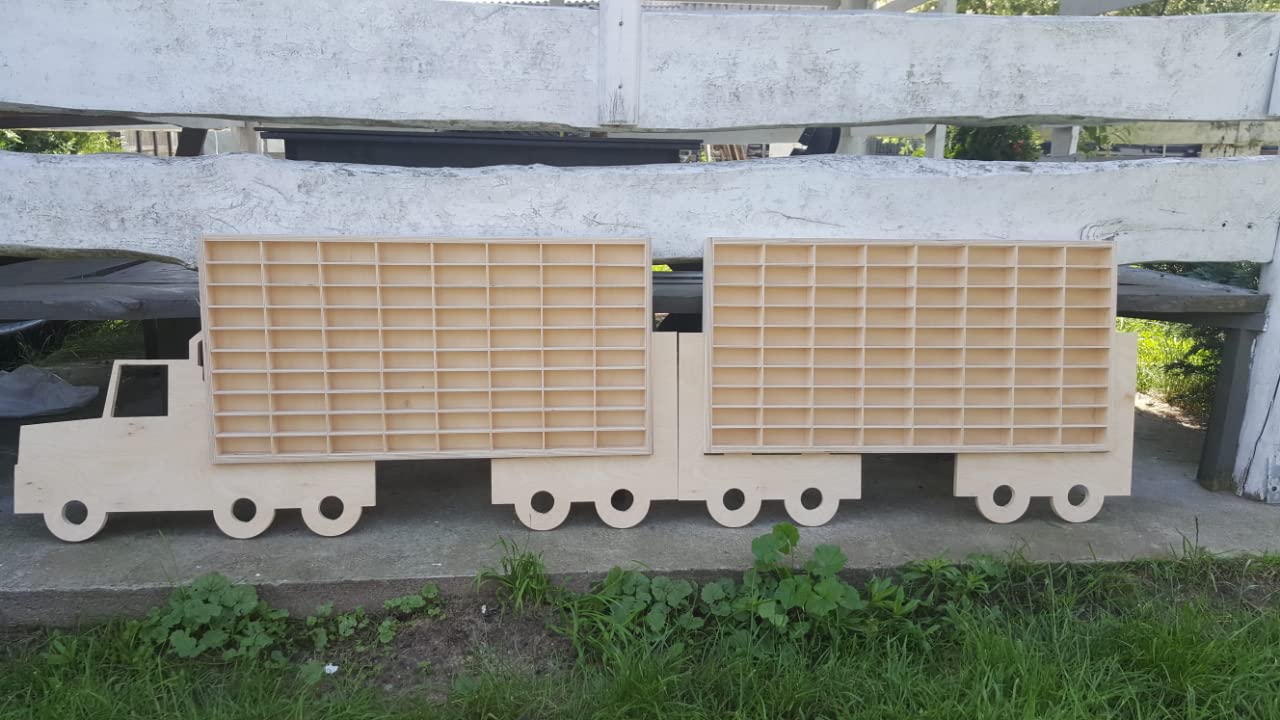 Półka organizer na resoraki autka w kształcie tira z naczepą na 160 aut Dekoralove, kompatybilne z autkami marki Hot Wheels, ze sklejki solidna witryna, regał na kolekcję samochodzików