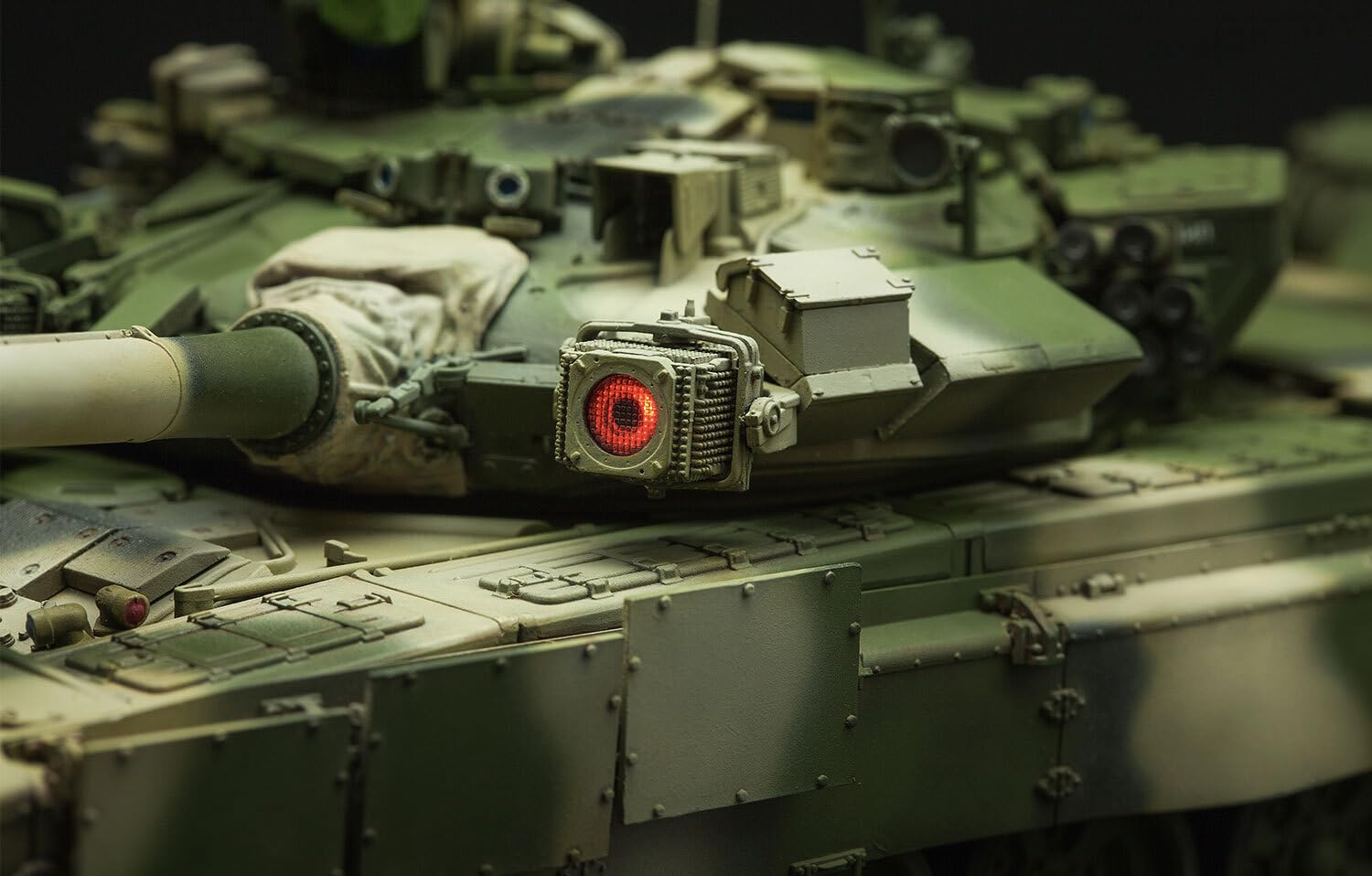 Amazon | モンモデル 1/35 ロシア主力戦車T-90 TBS-86ドーザーブレード