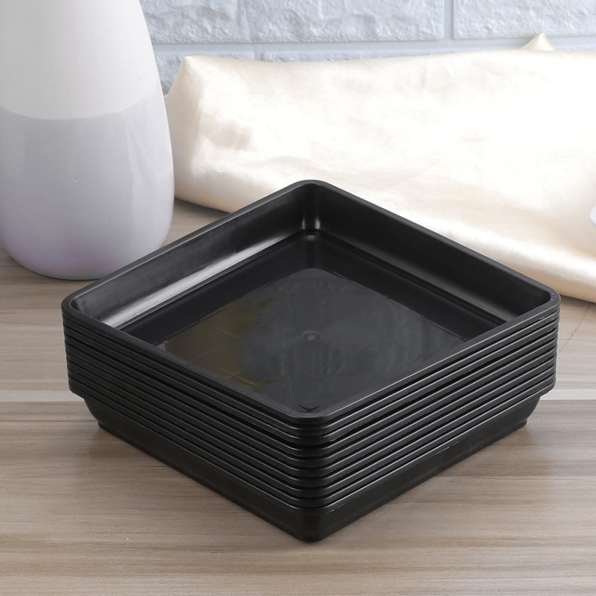 GLEAVI 15 Piezas Platillos Cuadrados para Macetas, Bandejas de Goteo de Plástico Negro 18x18 Cm, sin Agujeros para Plantas de Interior, Bandejas para Jardineras y Cuidado de Plantas