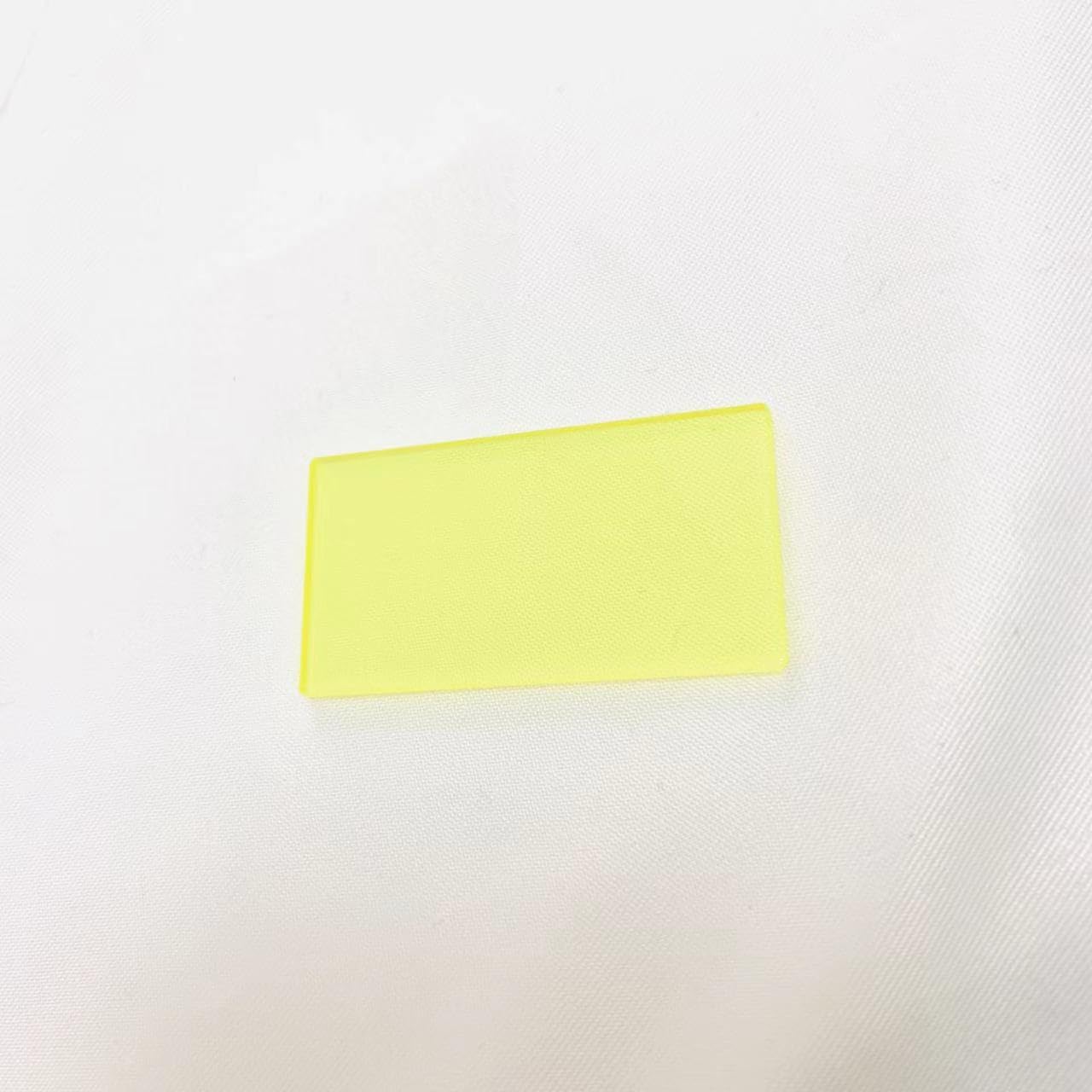 10 pièces Taille Totale 31.7x12.3x1mm 470nm Couleur Jaune Filtre Passe-Long Verre