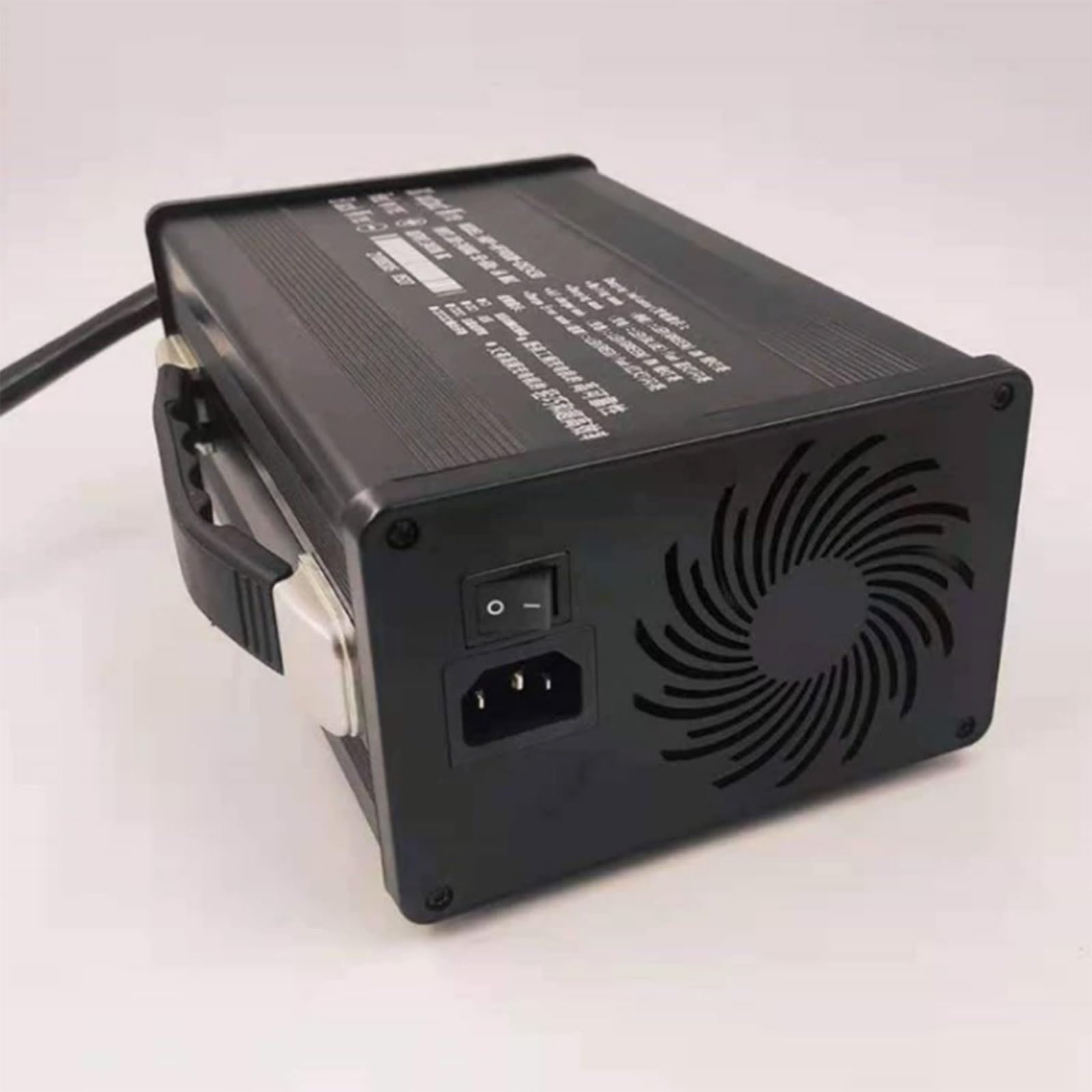 Ładowarka akumulatorów Ładowarka akumulatorów kwasowo-ołowiowych 24 V wtyczką Anderson 175 A Nadaje się elektrycznego wózka widłowego, samochodu wycieczkowego, autobusu wycieczkowego
