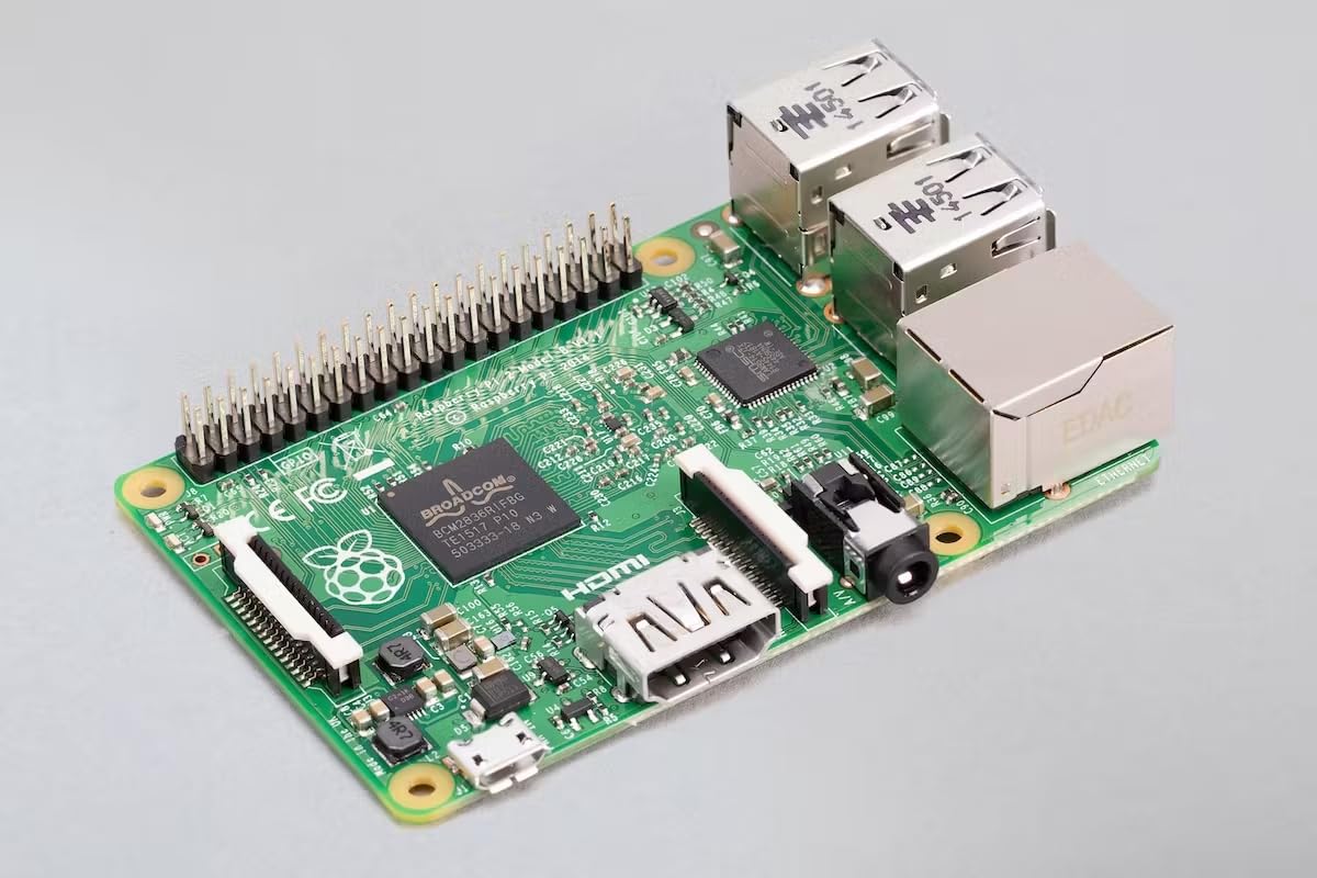 Serveur Multimedia Personnel TV-select R2, Carte Raspberry pi 2 Model B (sans boitier/avec Adaptateur Secteur et Cable HDMI, sans Carte microSD)