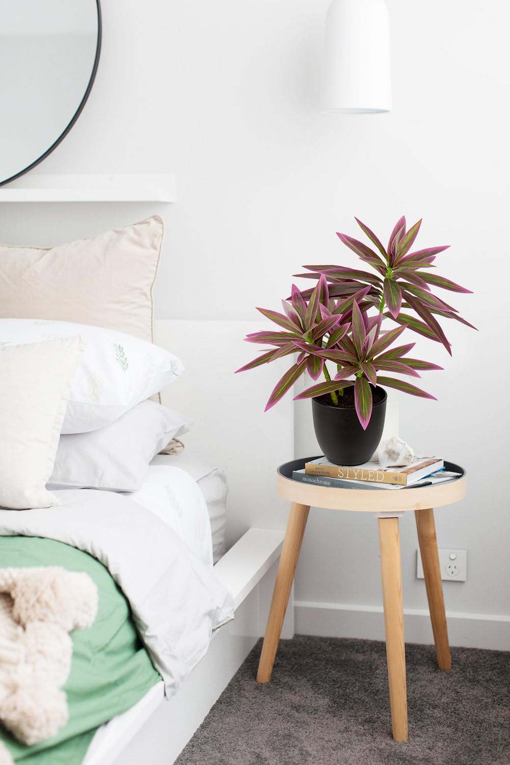 Oairse Künstliche Dracaena Pflanze 48cm - Realistische Kunstpflanze Im Schwarzen Topf