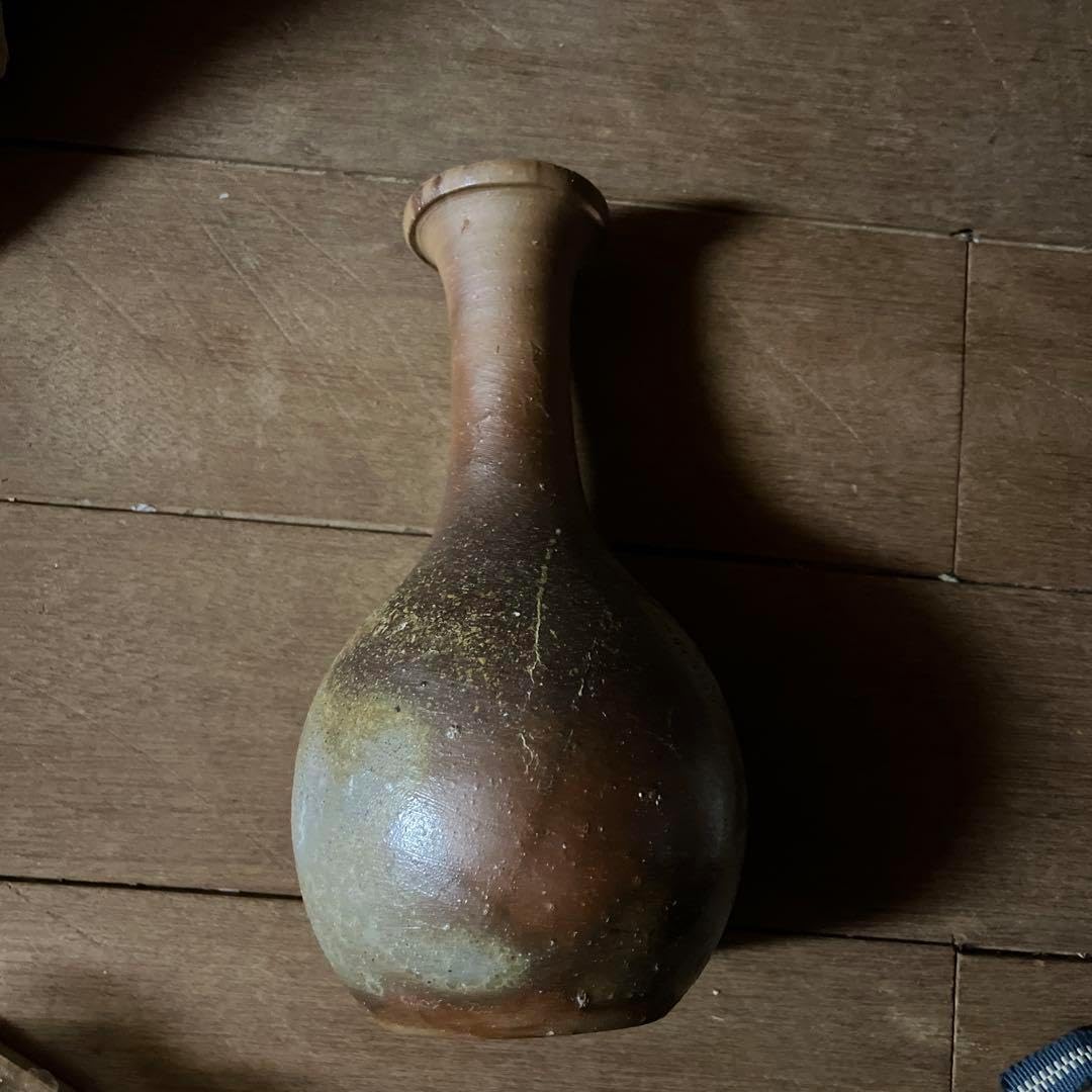 鶴首花入 茶色の陶器壺 備前焼 鶴首花入 茶色の陶器壺 備前焼