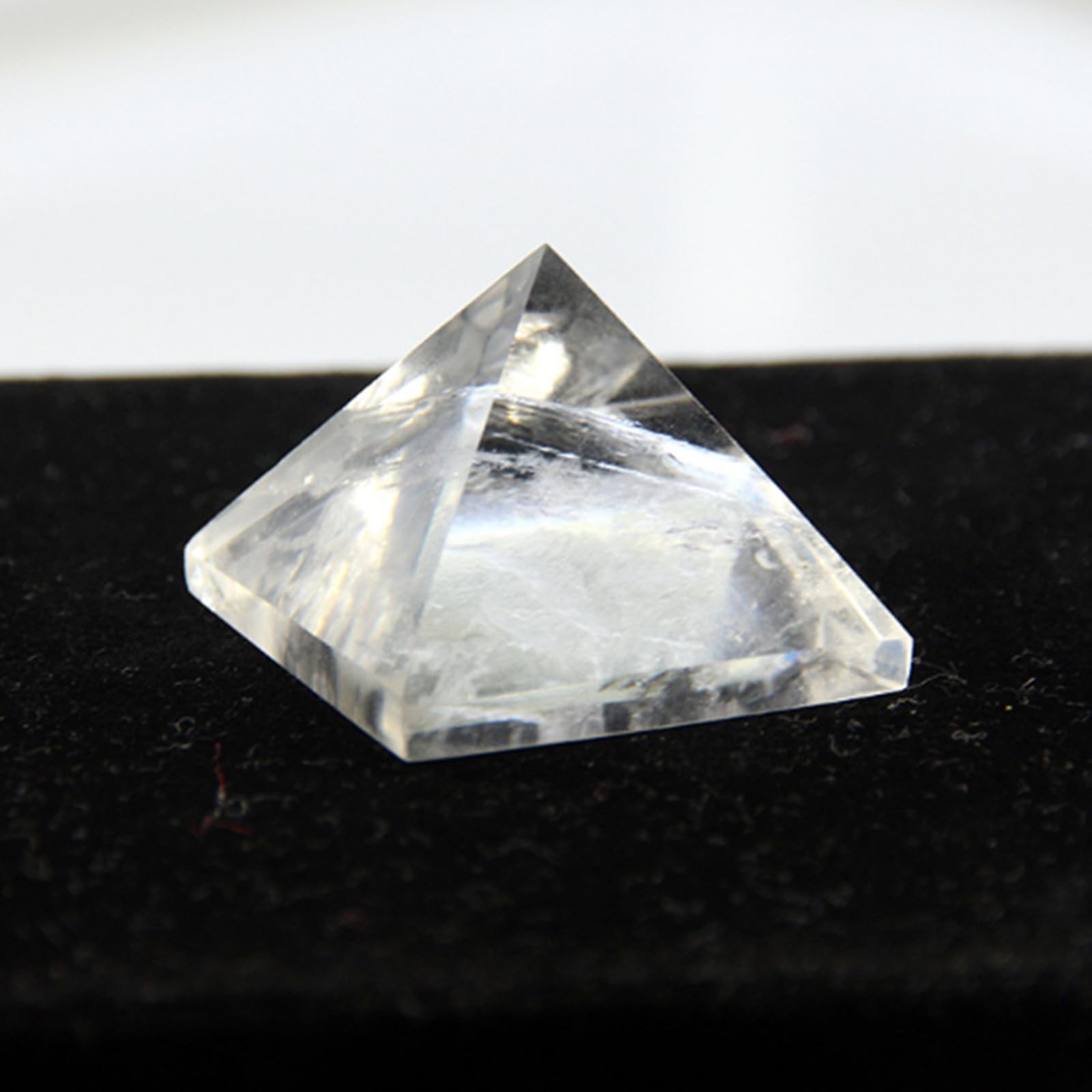 Piramide di quarzo trasparente, statuetta decorativa in pietra naturale | Ornamento per scrivania da casa, meditazione, Reiki, bilanciamento dei chakra e griglia di piramidi di cristallo