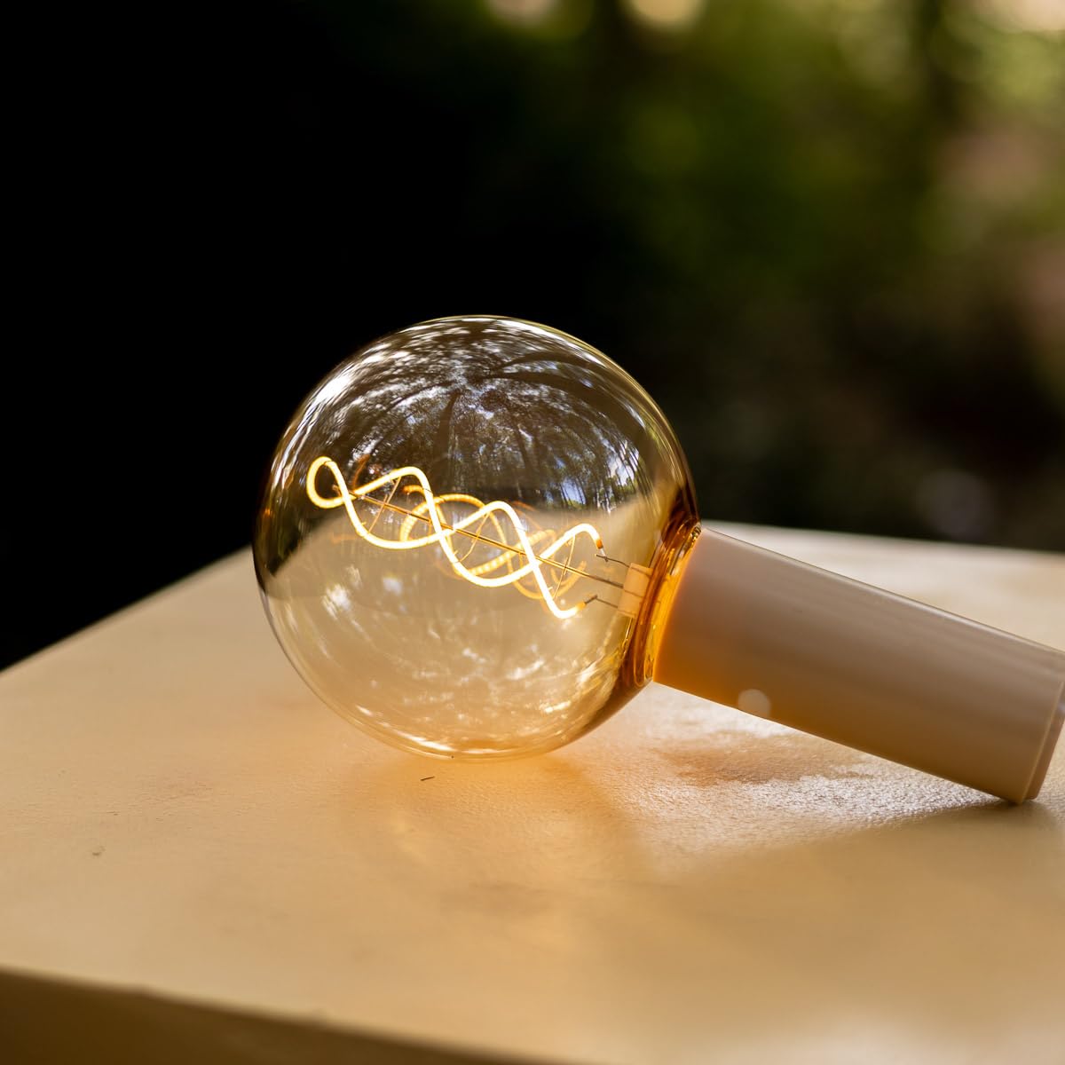 newgarden LUNA - Lampada a sospensione senza fili, ricaricabile con lampadina LED portatile, con luce regolabile, per interni ed esterni, protetta, terrazza o giardino (Beige)