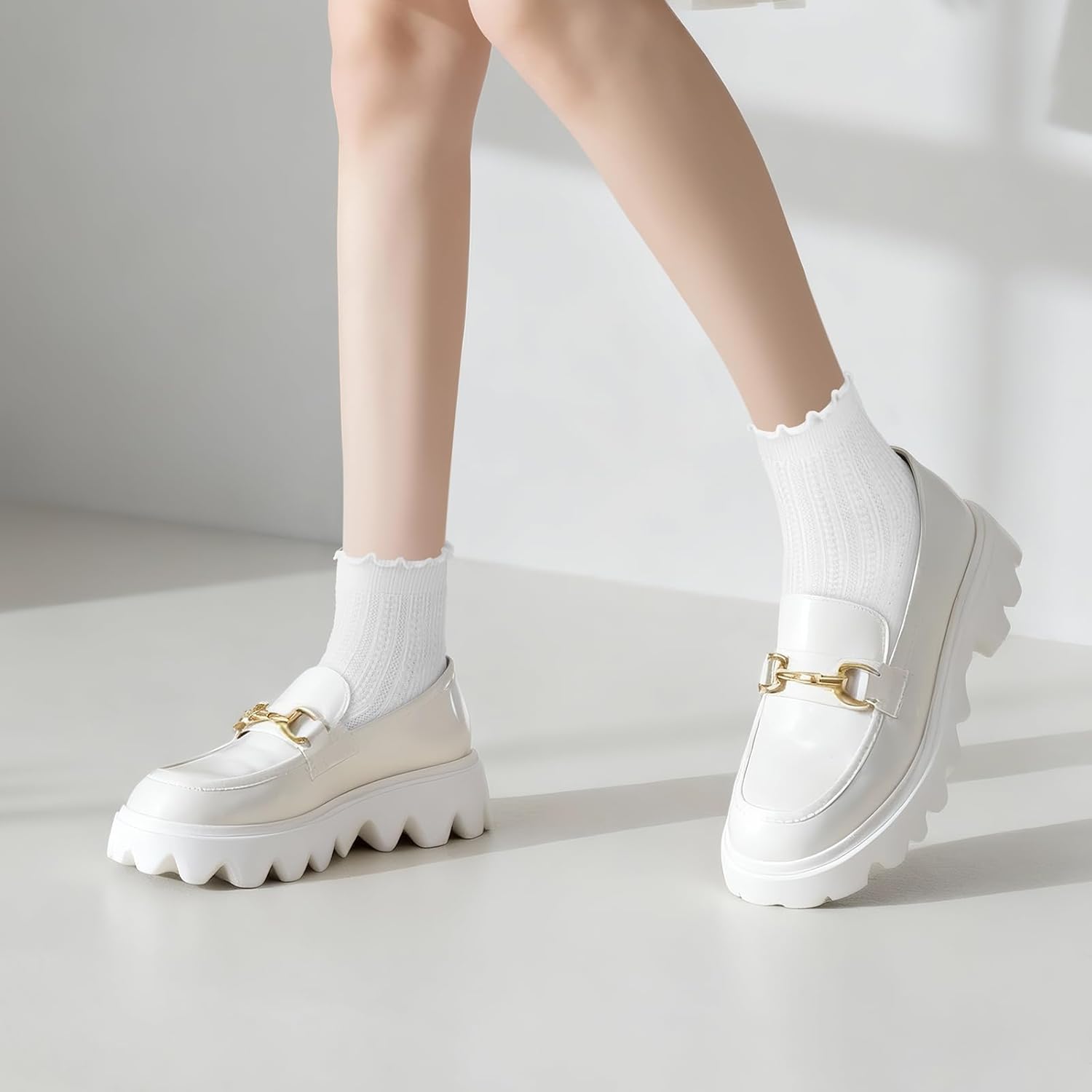 wernies 8 Pairs Ankle Ruffle Socks Woman，Cute Lace Frilly Crew Socks - Image 3