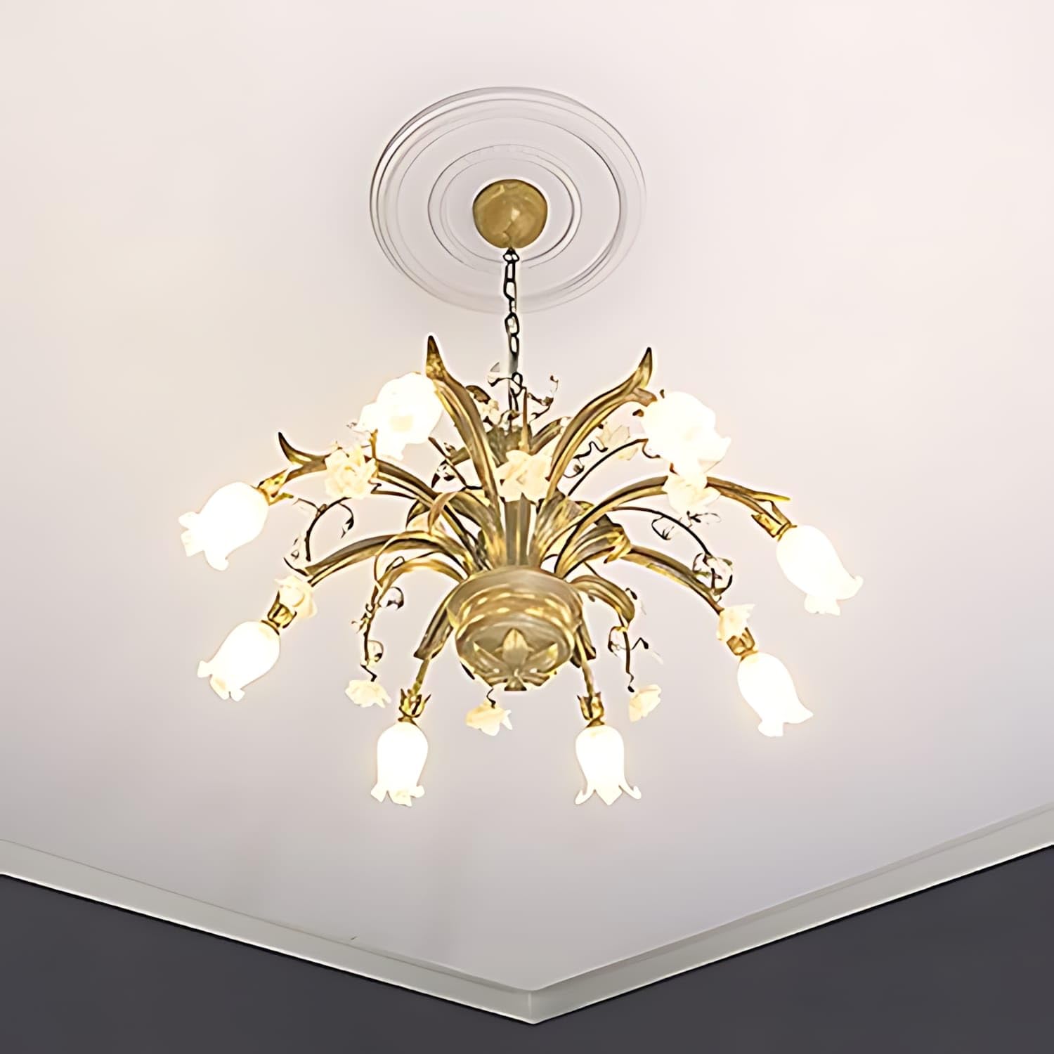 Profhome 156004 Deckenrosette Ø 43,5 cm | Stuckrosette aus Polyurethan Hartschaum | Neo-Empire Lampenrosette weiß vorgrundiert für Kronleuchter & Deckenlampen