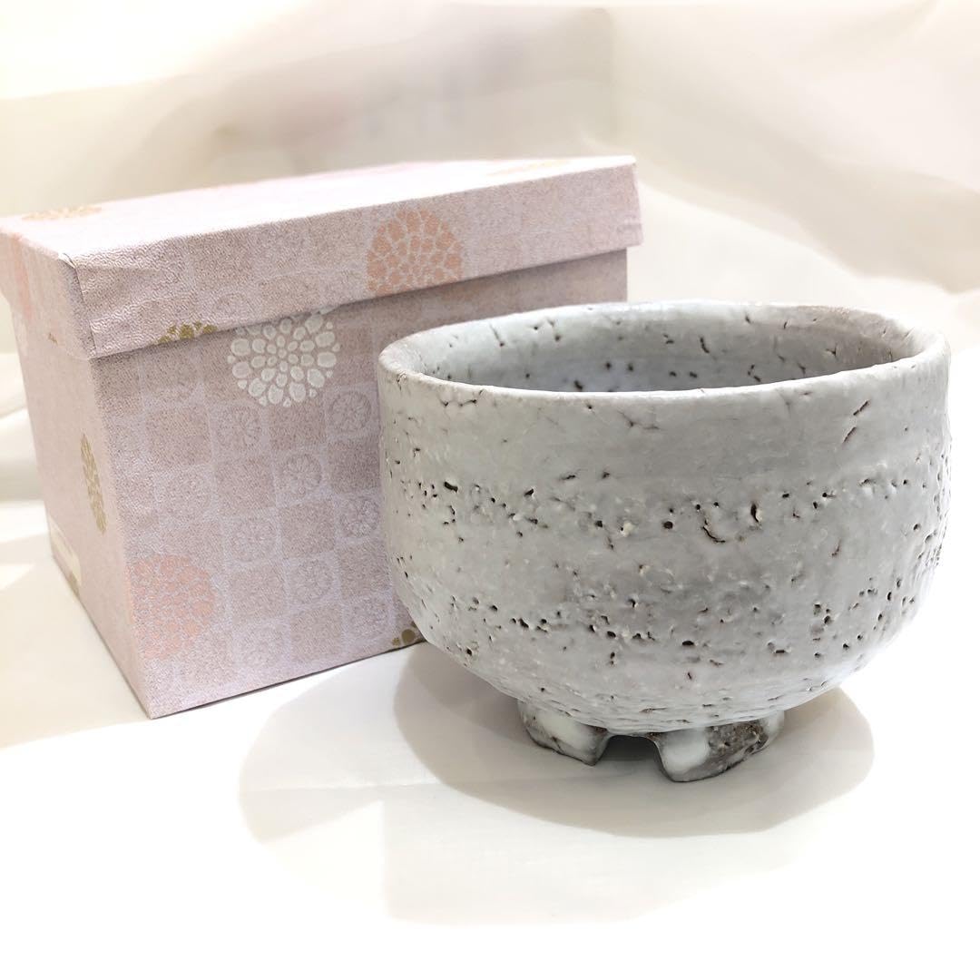 萩焼　林紅陽 陶器 萩焼 輪花 平抹茶碗(木箱入） 林紅陽 作 | 陶器 和食器 萩