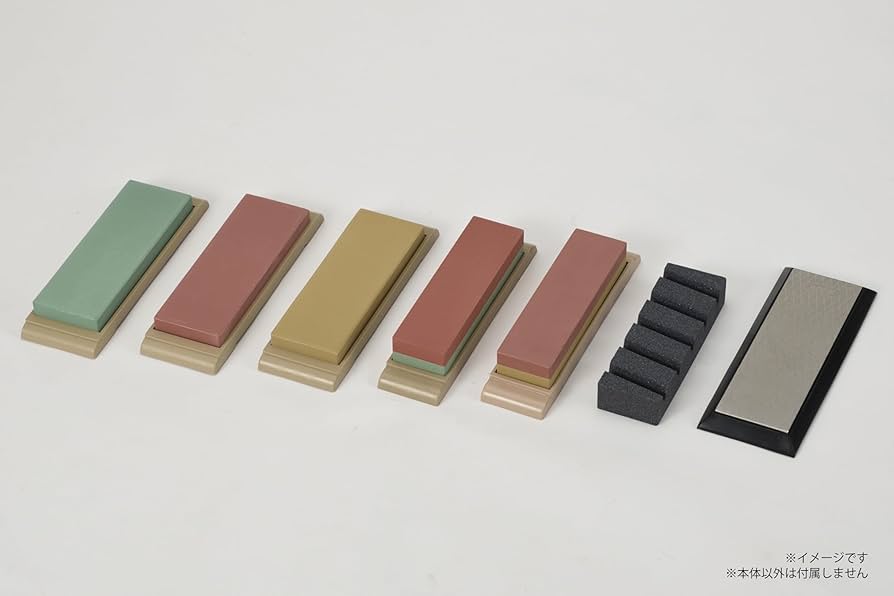 時代提げ物 人物根付 天然素材 【桶職人】高さ約2.7cm重さ約12ｇ 時代提げ物 人物根付 天然素材 【桶職人】高さ約2.7cm重さ約12g