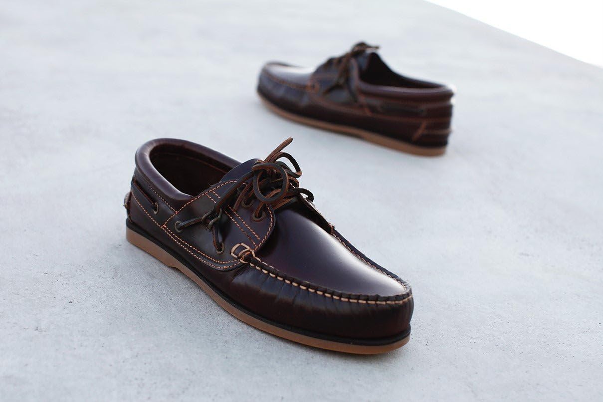 Comfort Segelschuh – Mokassin Bootschuh aus salzwasserresistentem Pull-Up Cyclon Leder, 3-Loch-Schnürung mit 360° Lederban & gepolsterter Einstieg