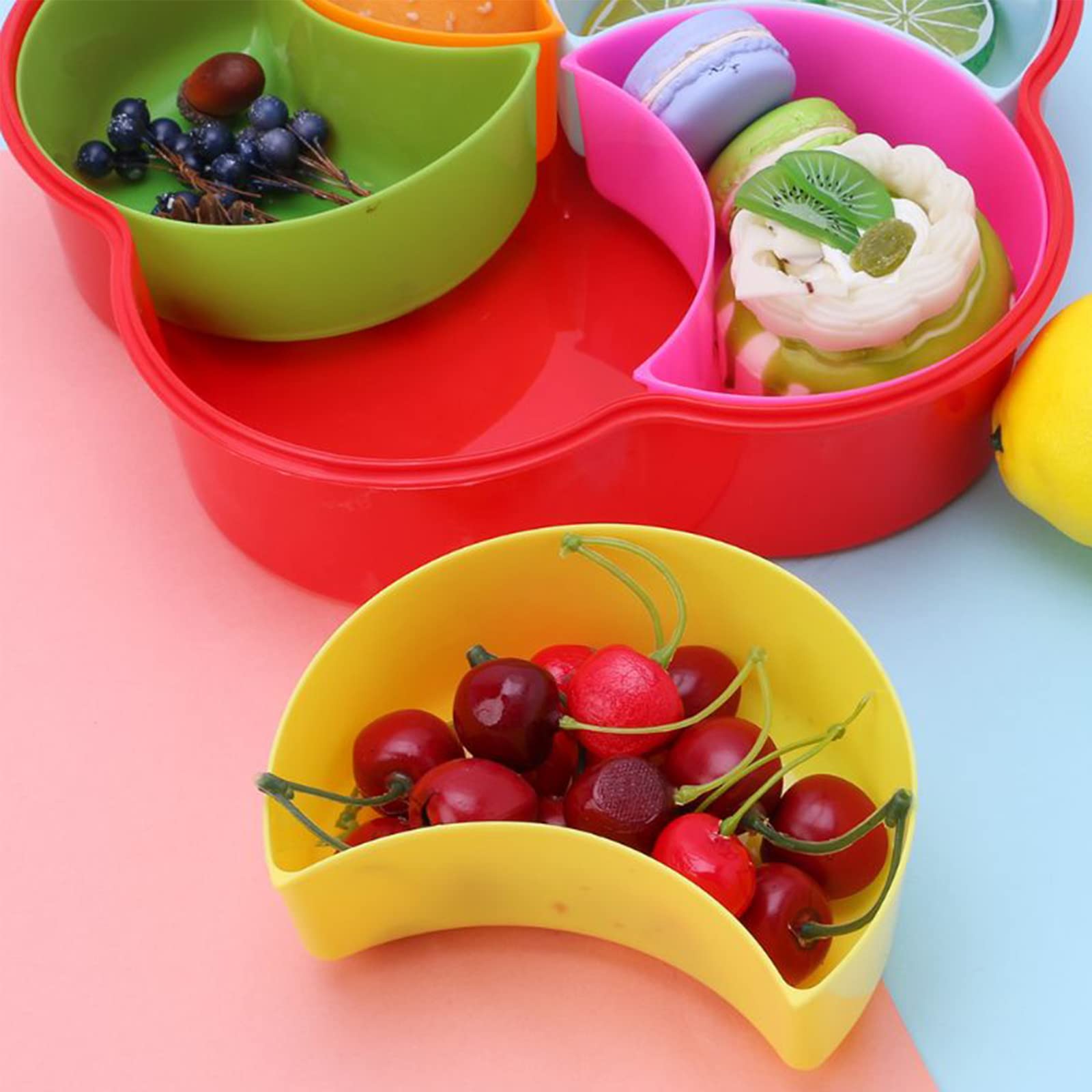 Contenitore Forma di Fiore per Snack Vassoio da Portata A Forma di Fiore con Coperchio Contenitore per Alimenti In Plastica Scomparti Rimovibili con Copertura In Plastica 5 Celle Vassoio Snack