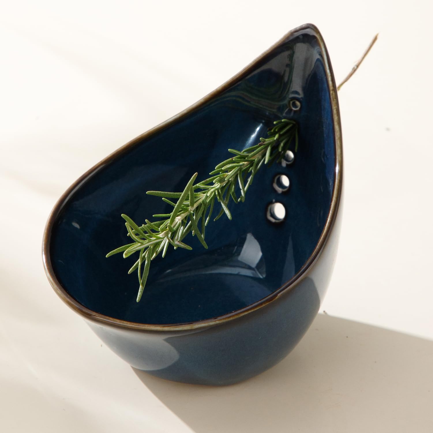 Dneuoir Ceramic Herb Stripper Bowl