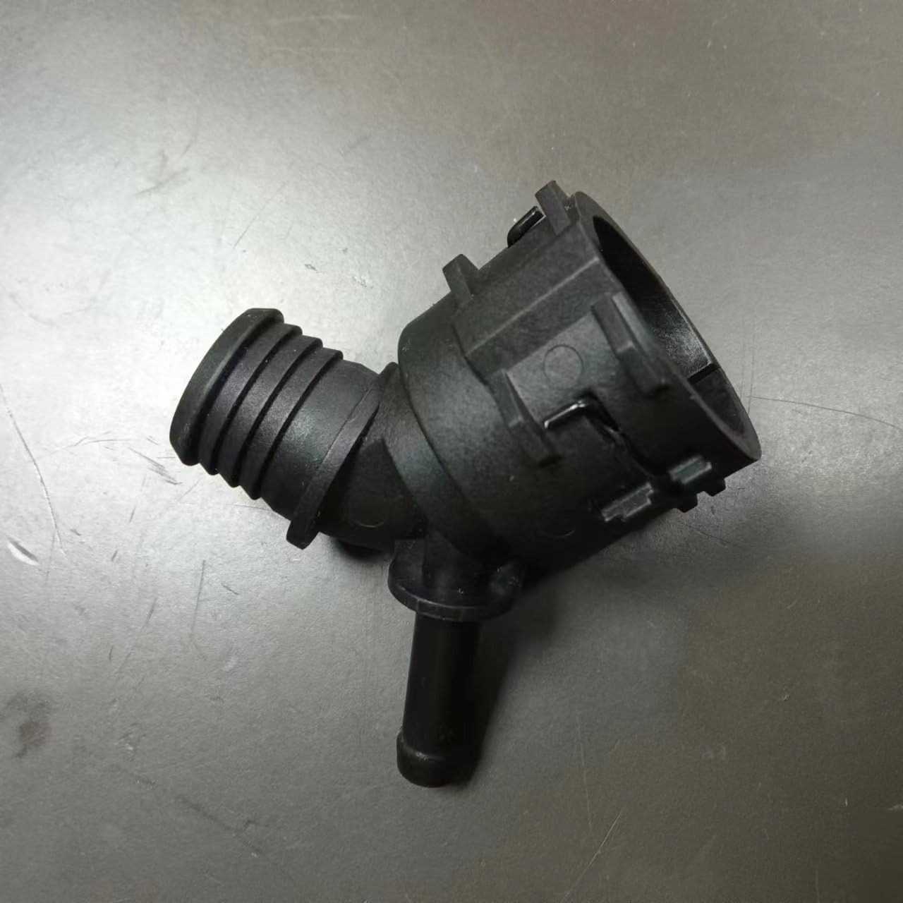 COOLANT FLANGE 5Q0122291P