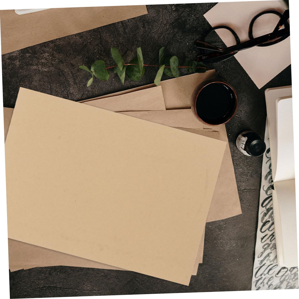 NIYANGLE 100 Blatt Vintage Briefpapier aus Dickem Kraftpapier M² Retro Schreibpapier für Stilvolle Briefe und Kreative Bürobedarf Anwendungen