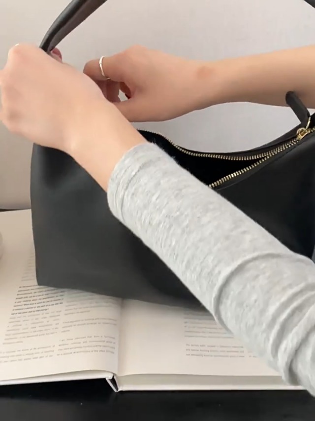 Bolso hobo de cuero sintético suave con doble cremallera, ligero para mujer, 9,84" x 4,33" x 10,63", 0,70 lb, con bolsillos interiores con cremallera, ideal para uso diario, trabajo y viajes miniatura 7