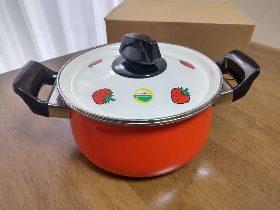 Amazon.co.jp: ホーロー鍋 いちご柄 両手鍋 22cm レトロ : Home & Kitchen