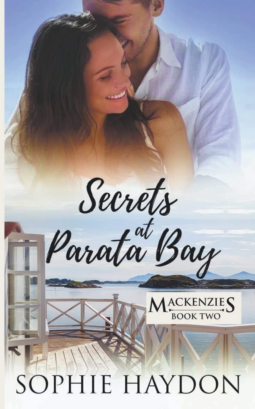 Secrets at Parata Bay: 2 (Mackenzies)